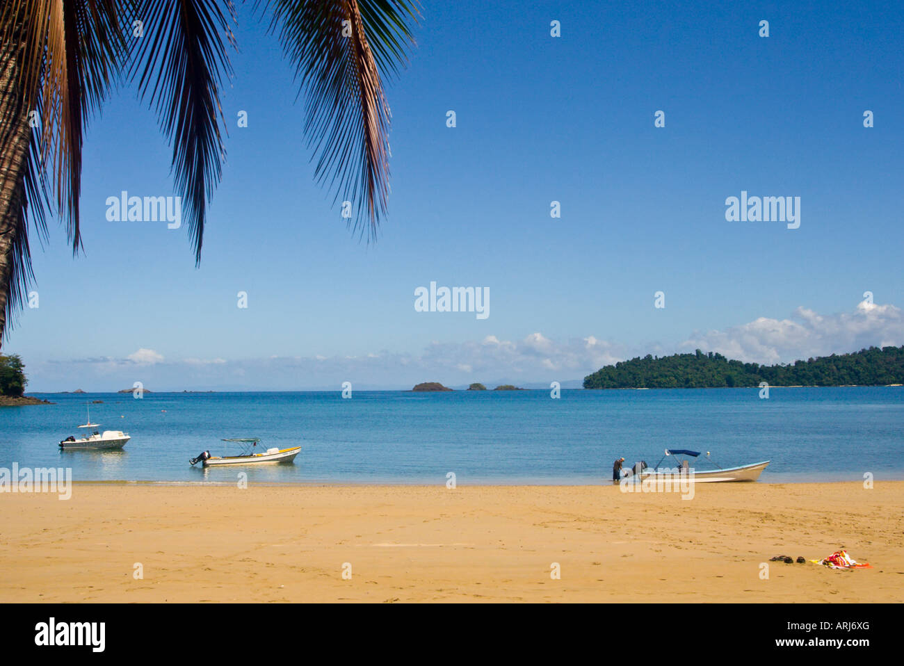 Strand an der Ranger Station auf Isla Coiba Panama Stockfoto