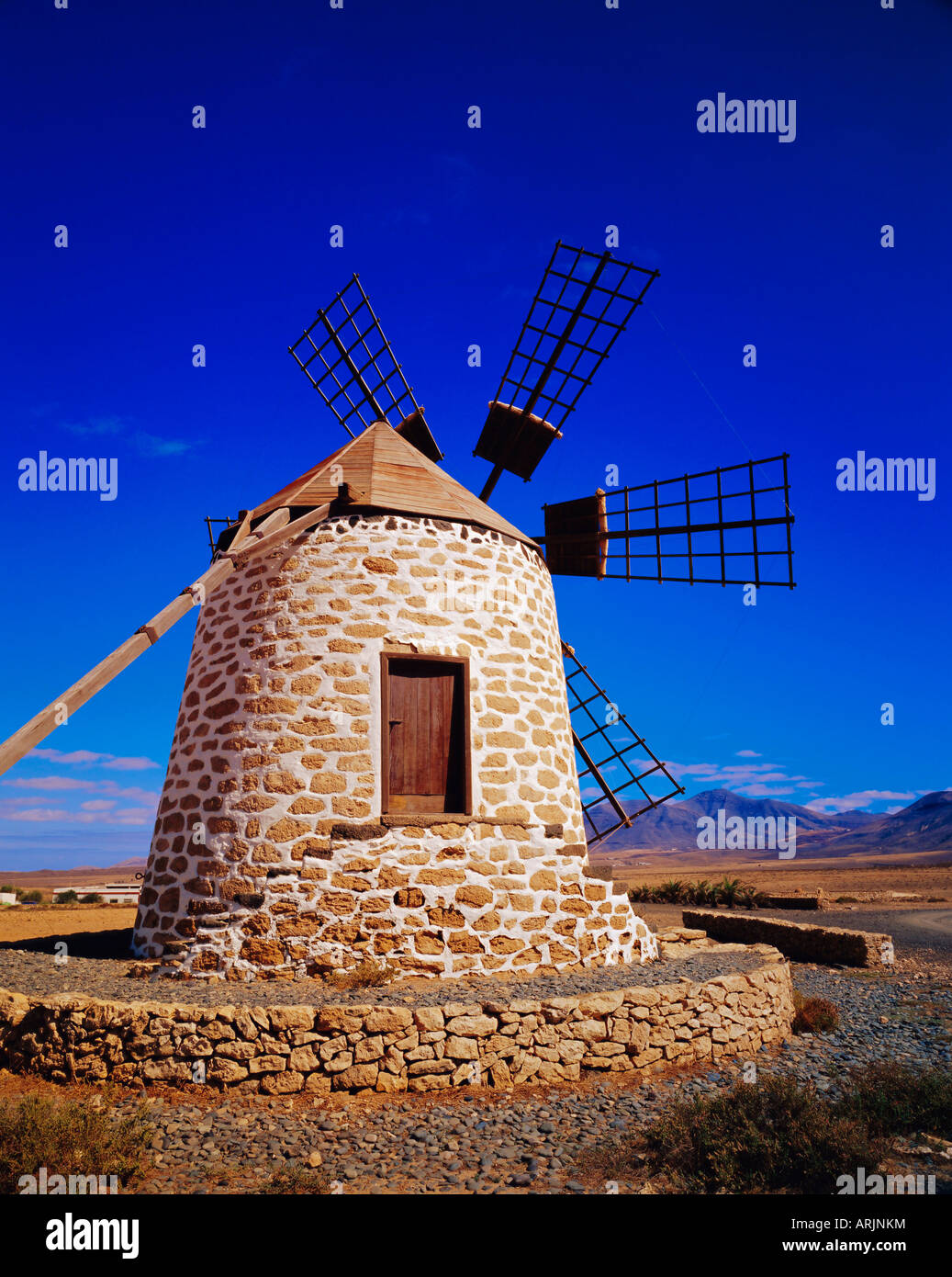 Alte Windmühle in der Nähe von Tefia, Fuerteventura, Kanarische Inseln, Spanien Stockfoto