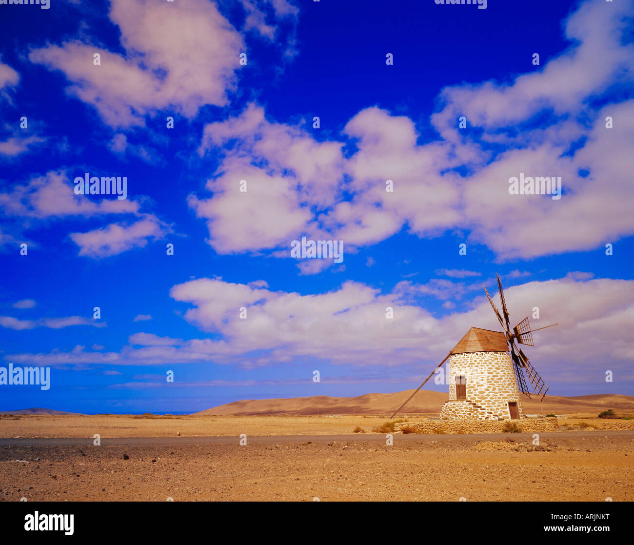 Alte Windmühle in der Nähe von Tefia, Fuerteventura, Kanarische Inseln, Spanien Stockfoto