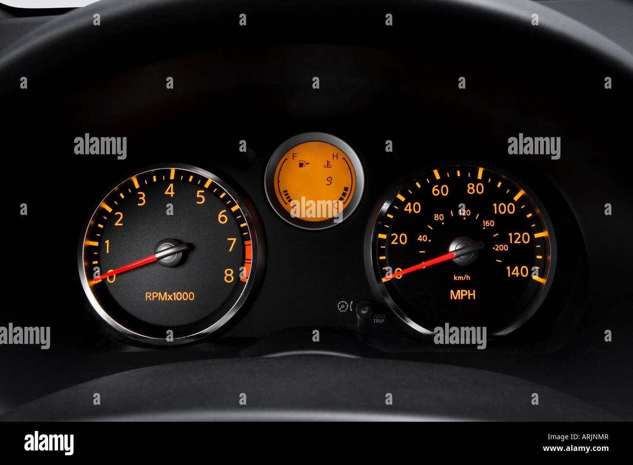 2008 Nissan Sentra Se R Spec V In Schwarz Low Wide Hinten Stockfotografie Alamy