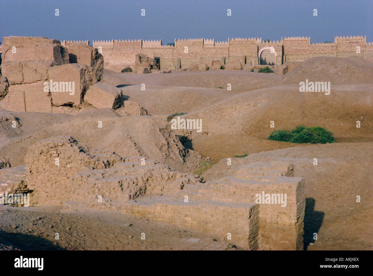 Alte Stadtmauer, archäologische Stätte von Babylon, Irak, Nahost Stockfoto