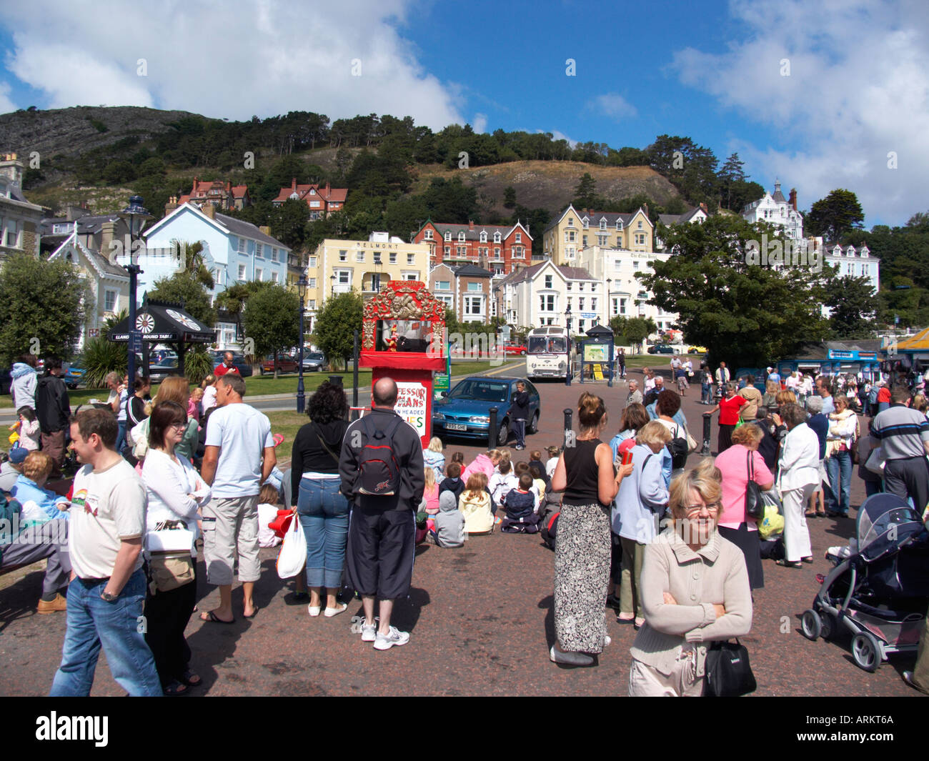 traditionellen Durchschlag und Judy Show in Llandudno Nord-Wales Stockfoto