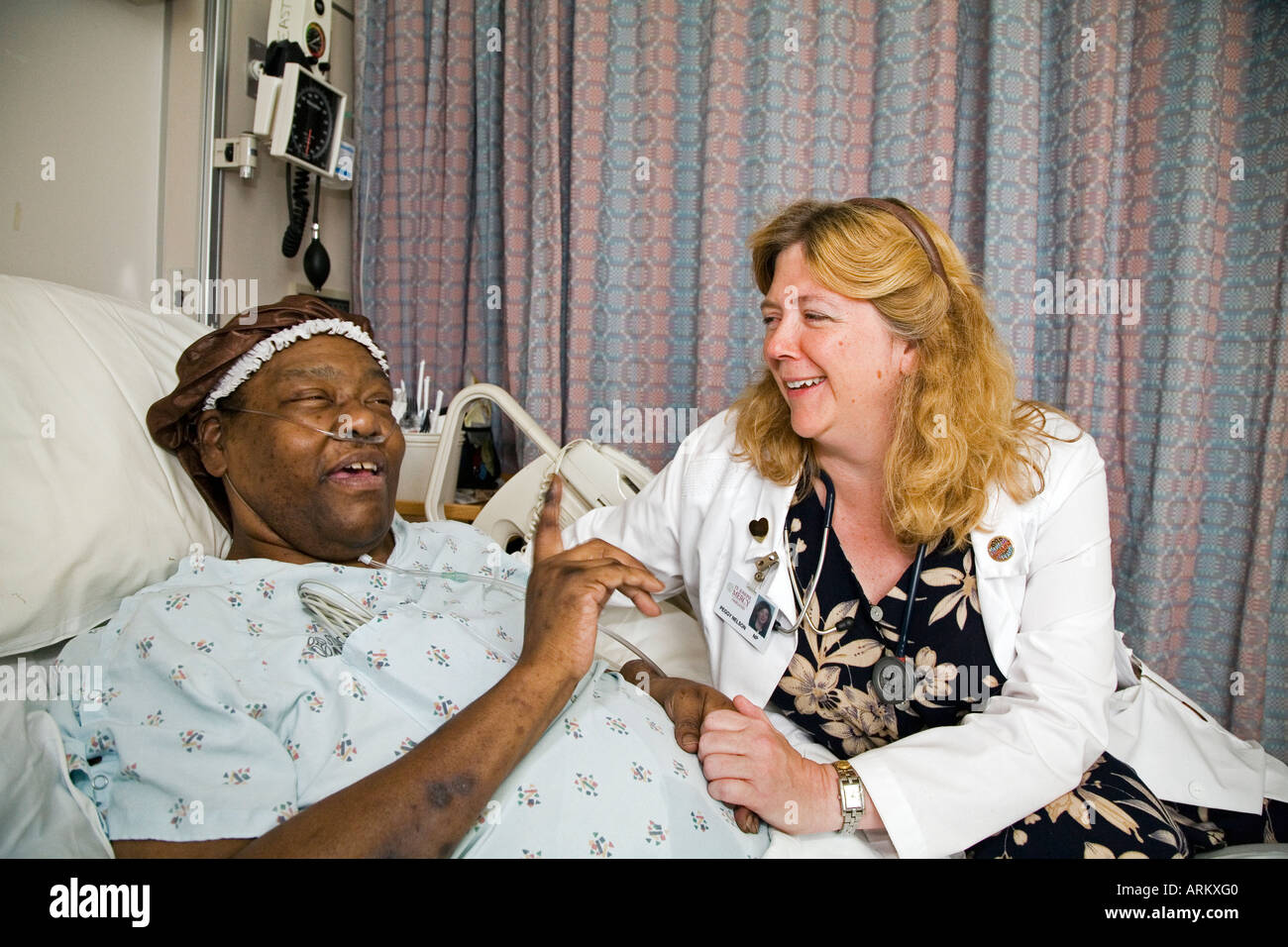 Krankenschwester mit Patienten in End of Life Care-Programm Stockfoto