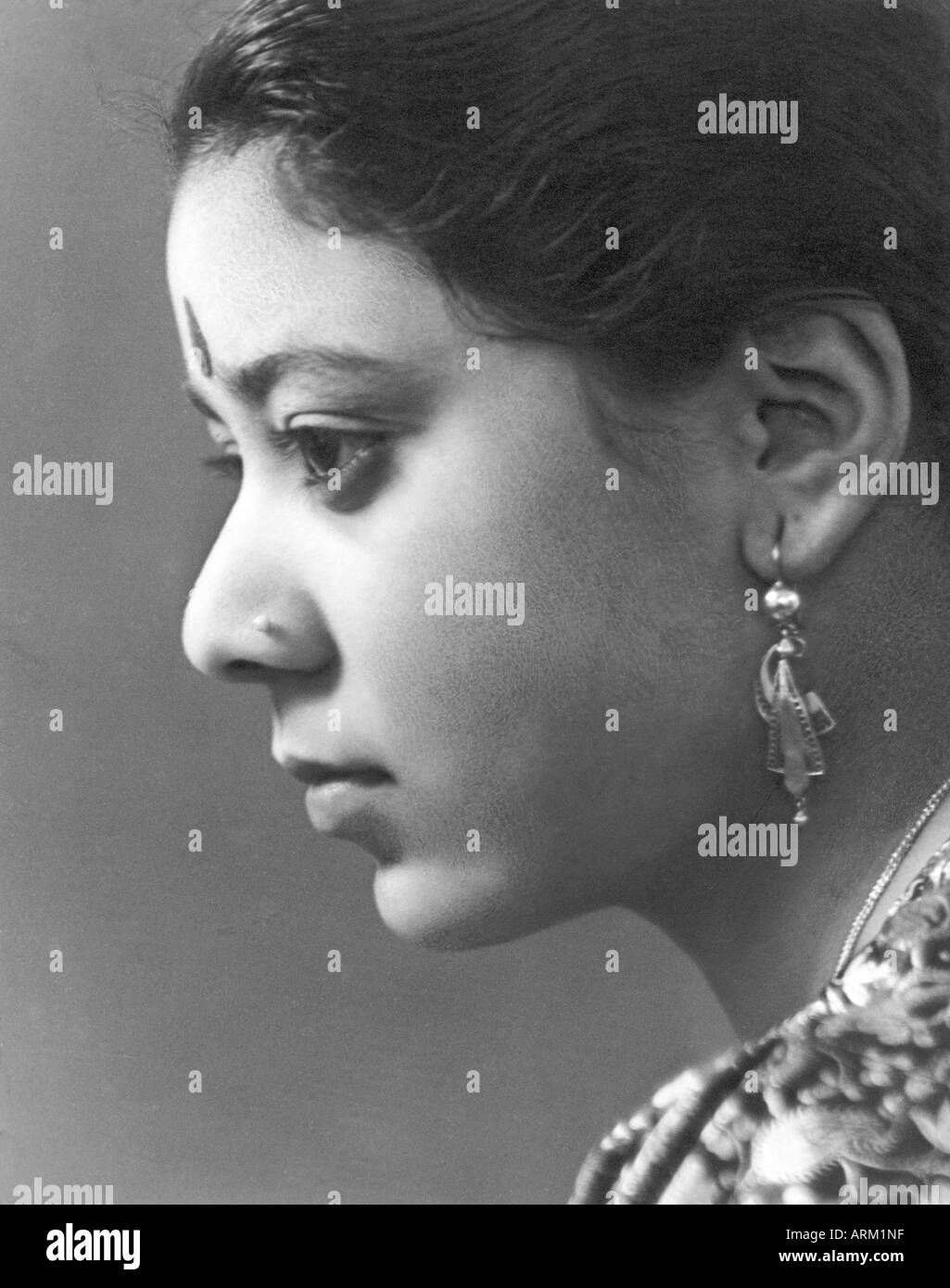 Indian woman portrait 1940 Fotos und Bildmaterial in hoher Auflösung