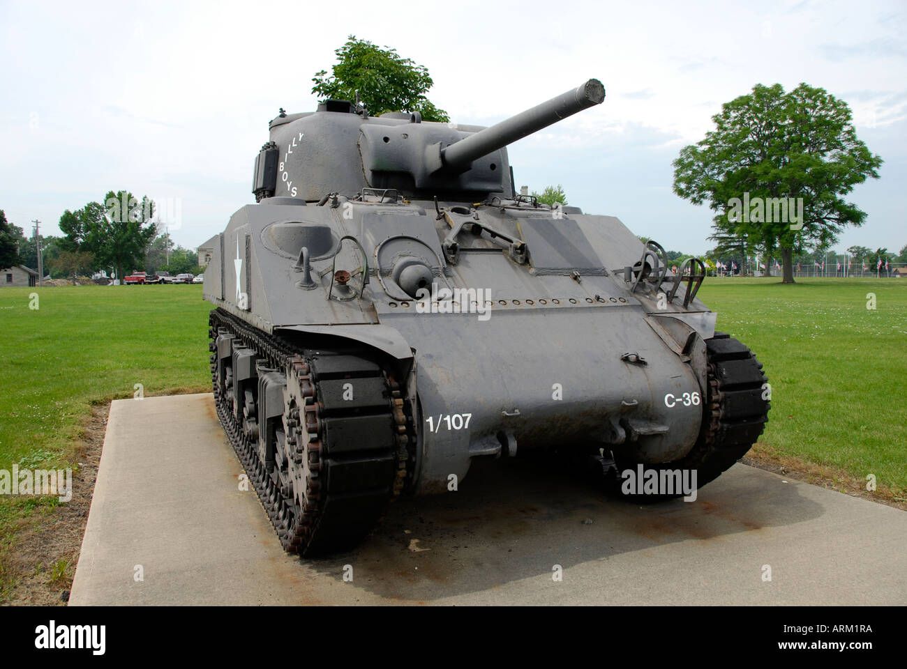 Mark I Sherman Weltkrieg zwei Militär Armee Tank befindet sich auf dem Gelände der Veterans Memorial Hospital in Sandusky Ohio OH Stockfoto