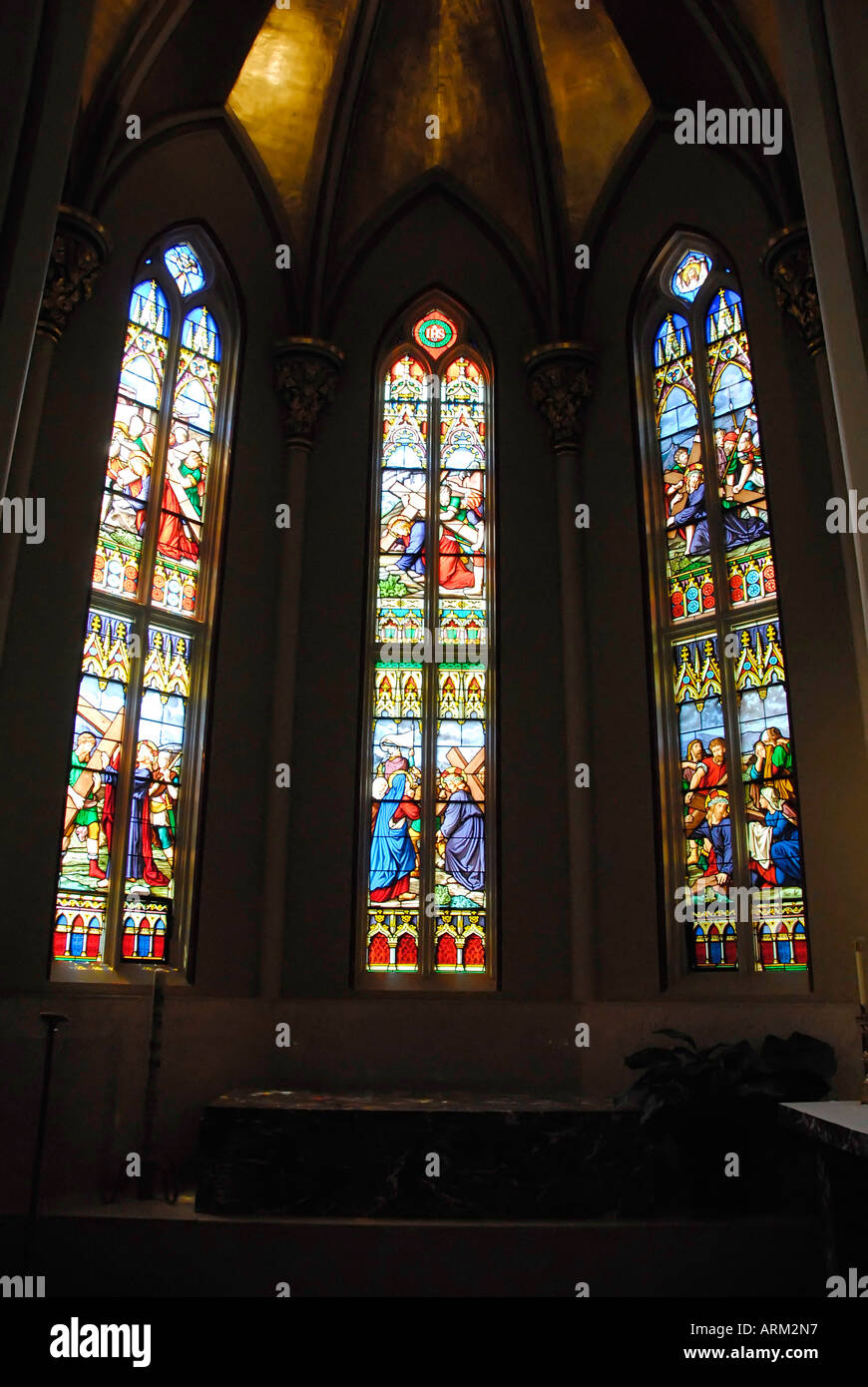 Glasmalerei der Basilika der Heiligen Herzen katholische Kirche Stockfoto