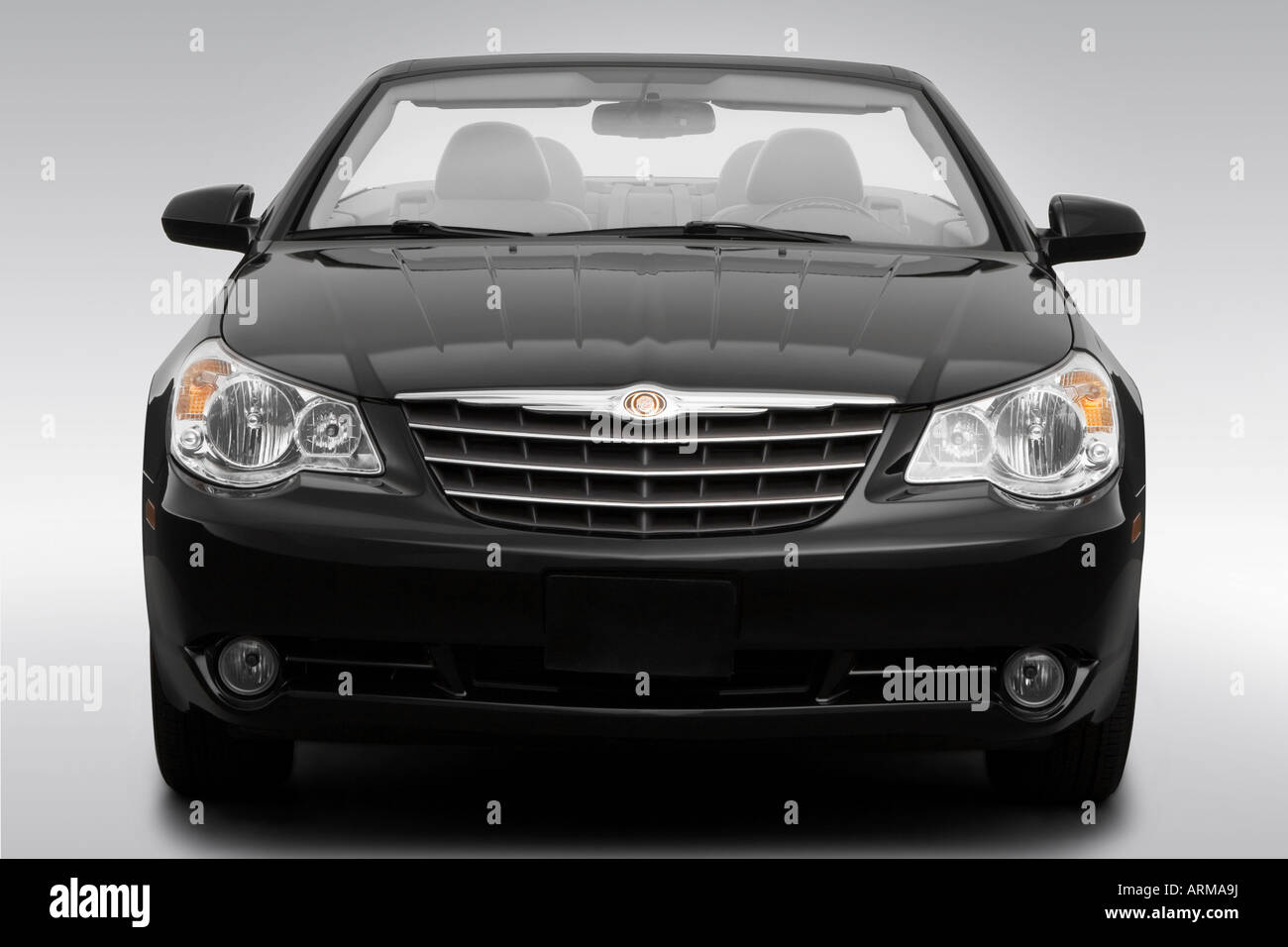 2008 Chrysler Sebring Limited in schwarz - Low/Wide Front Stockfoto