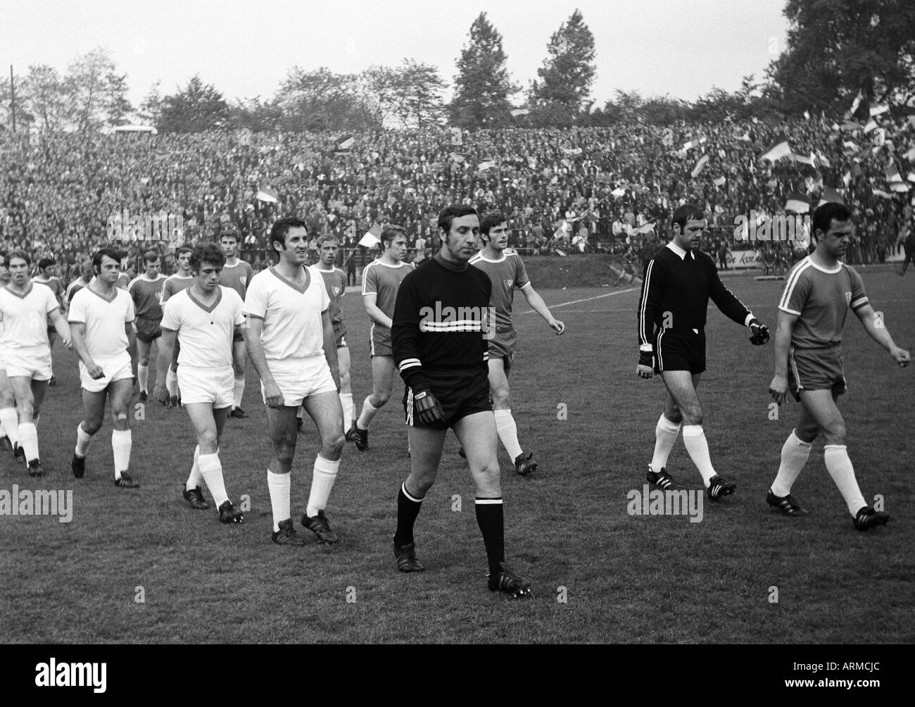 Fußball, Regionalliga 1969/1970, Förderung passen zu der Bundesliga