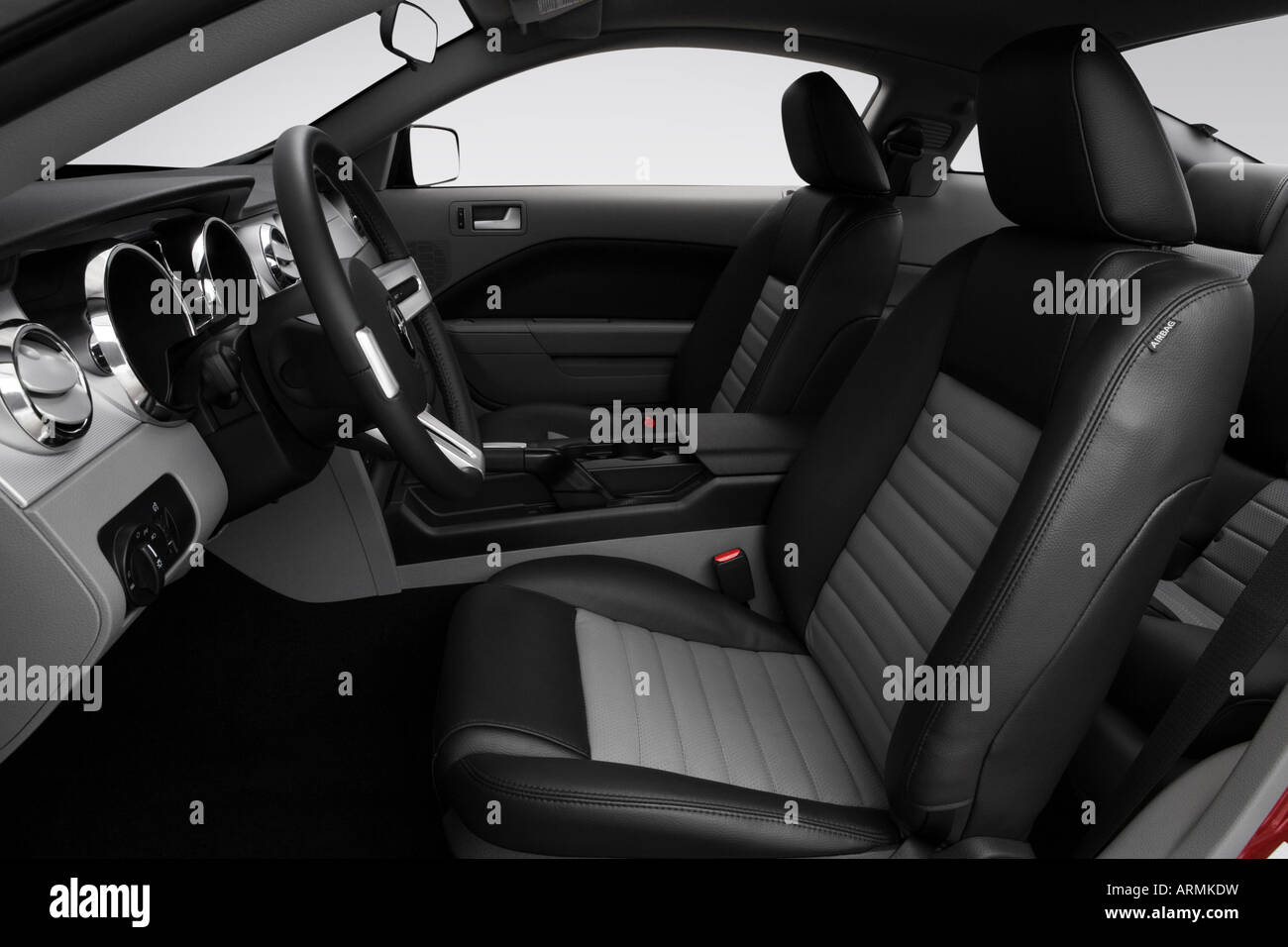 2008 Ford Mustang Gt Premium Rot Front Sitze Stockfoto