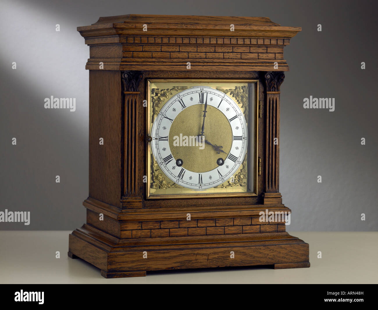 Deutsche Bracket Clock von Winterhalder & Hofmeier um 1880 Stockfoto