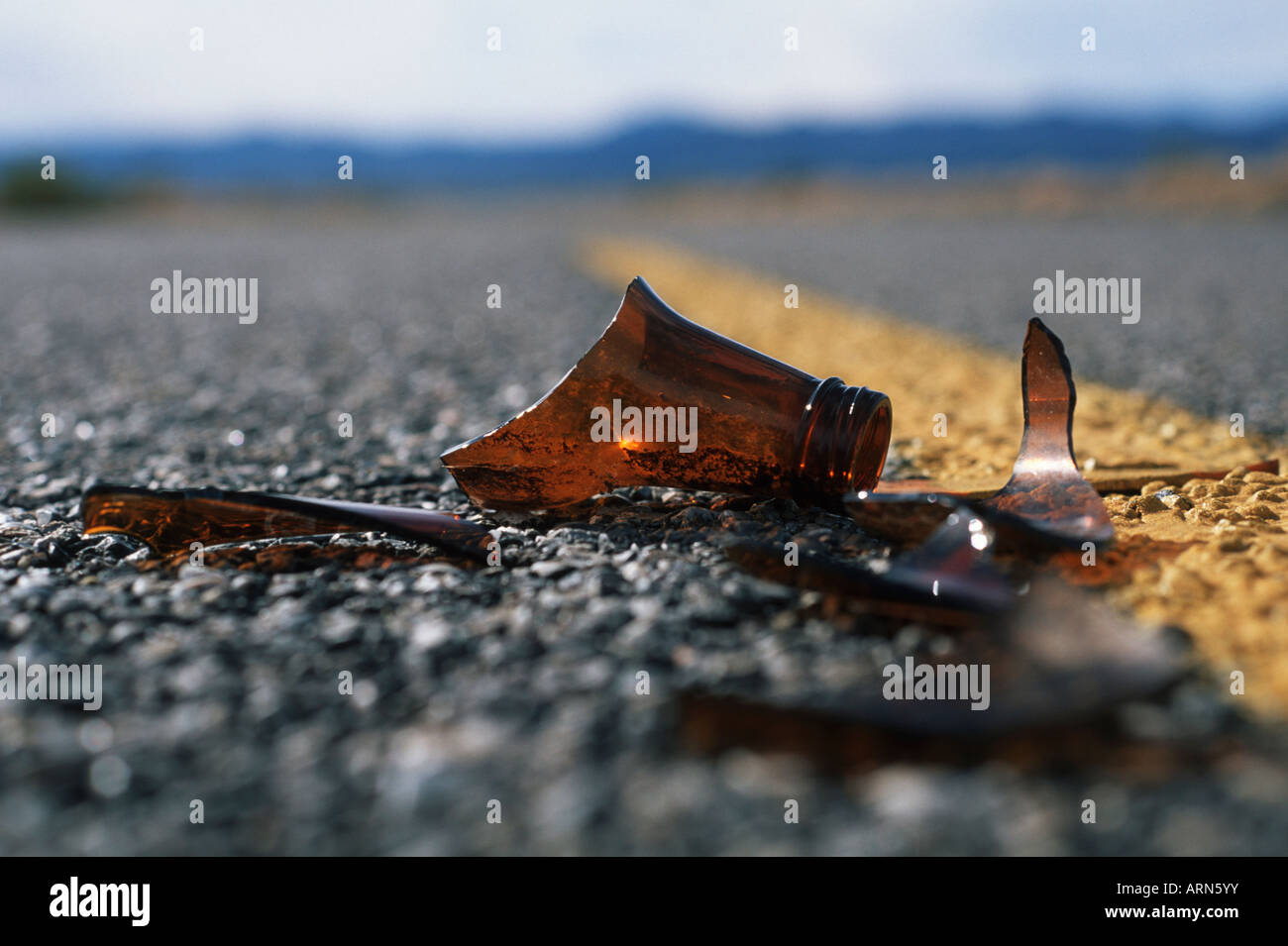 Zerbrochenes Glas Hazard auf Autobahn, Britisch-Kolumbien, Kanada. Stockfoto