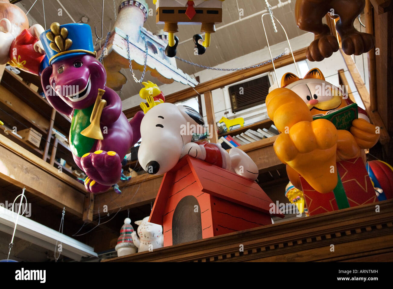 Maßstabsgetreue Modelle von berühmten Comic-Figuren in der MACY S STUDIO Werkstatt in NEW YORK CITY Stockfoto