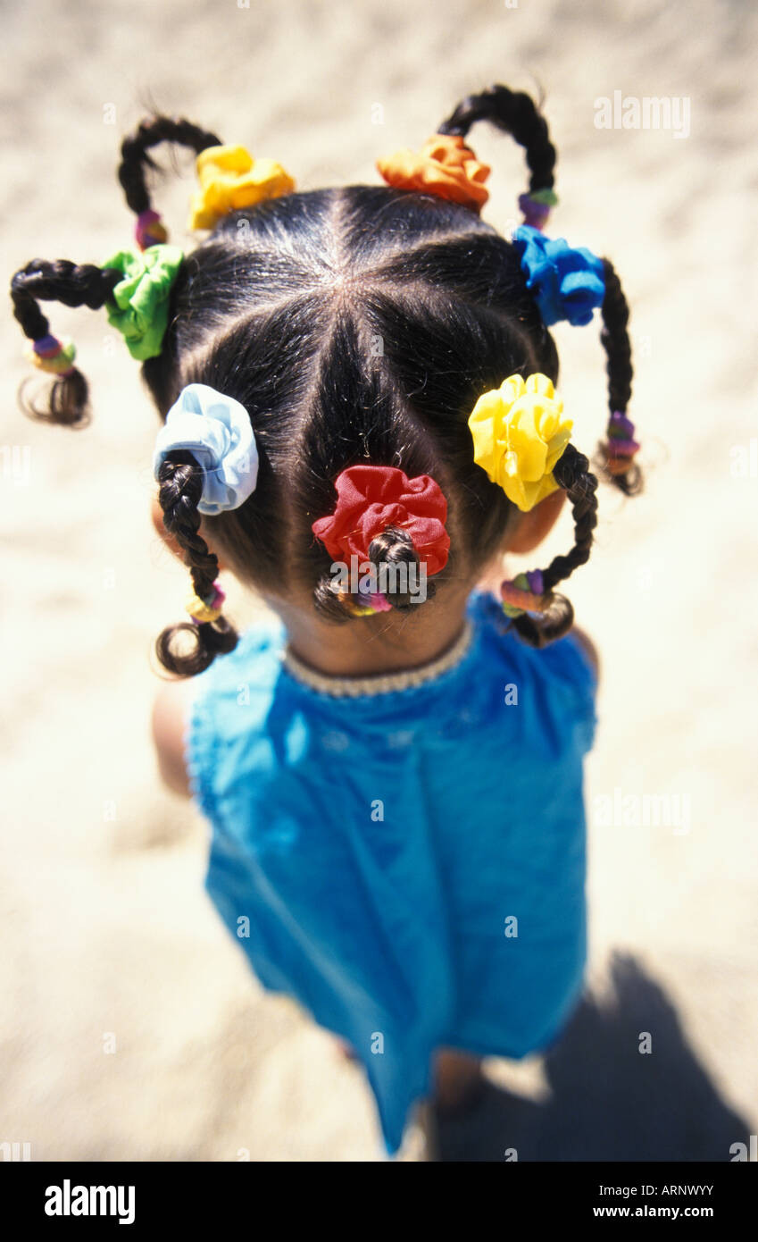 Kleines Mädchen mit besonderen Frisur Stockfoto