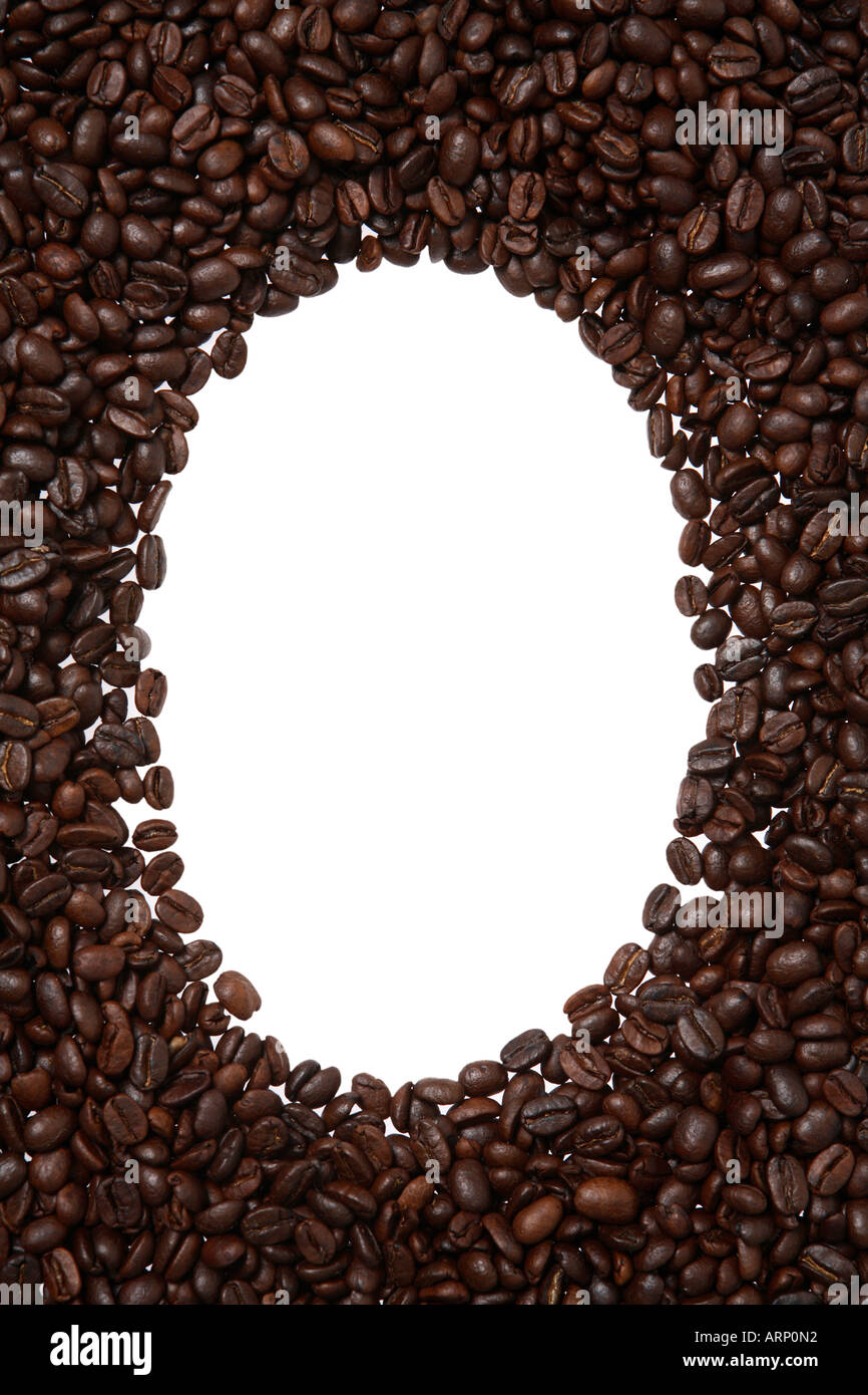 Ovalen Rahmen von Kaffeebohnen Stockfoto