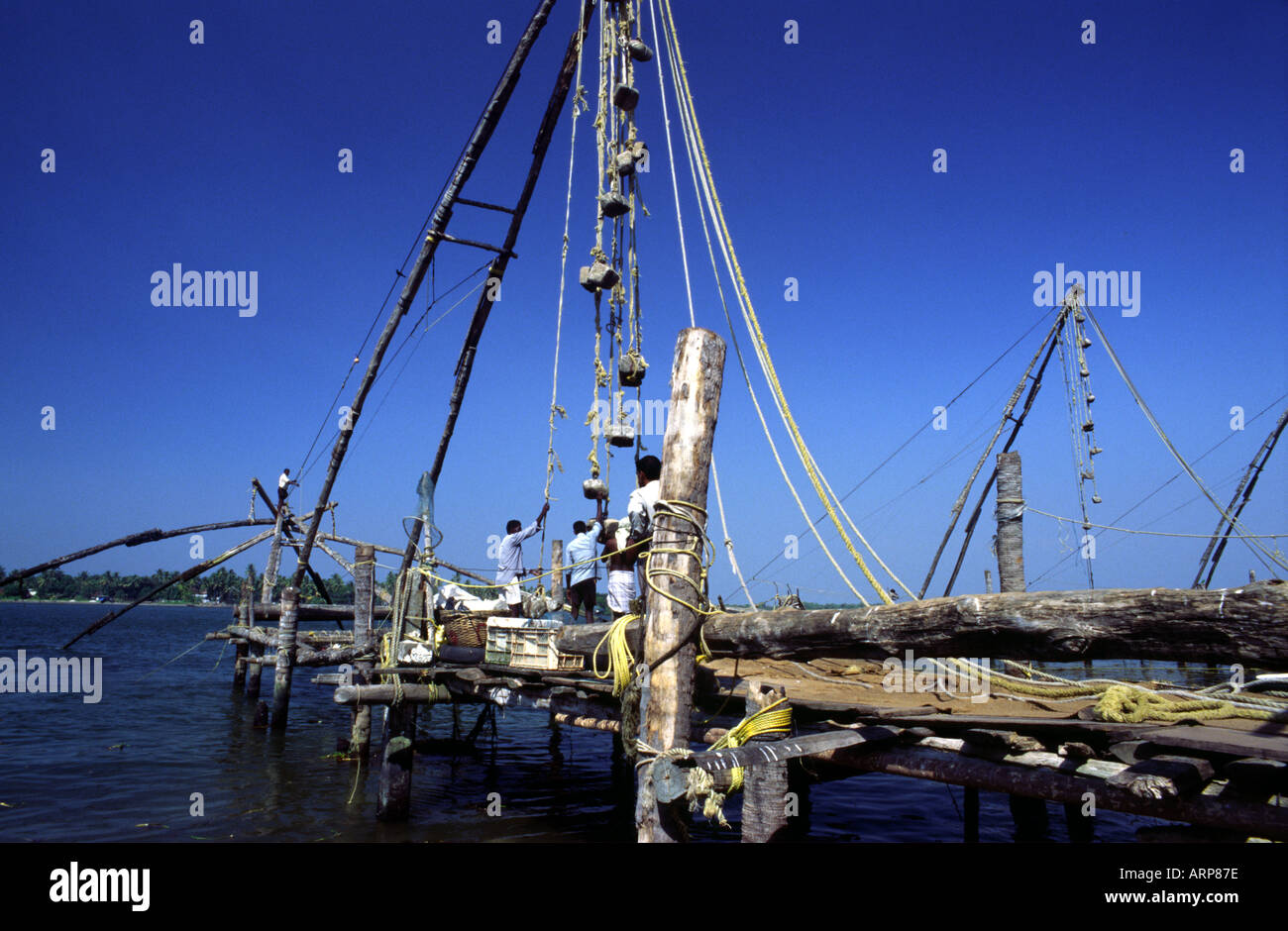 Chinese Fishing Nets Cochin Harbour Kerala Indien Südasien Stockfoto