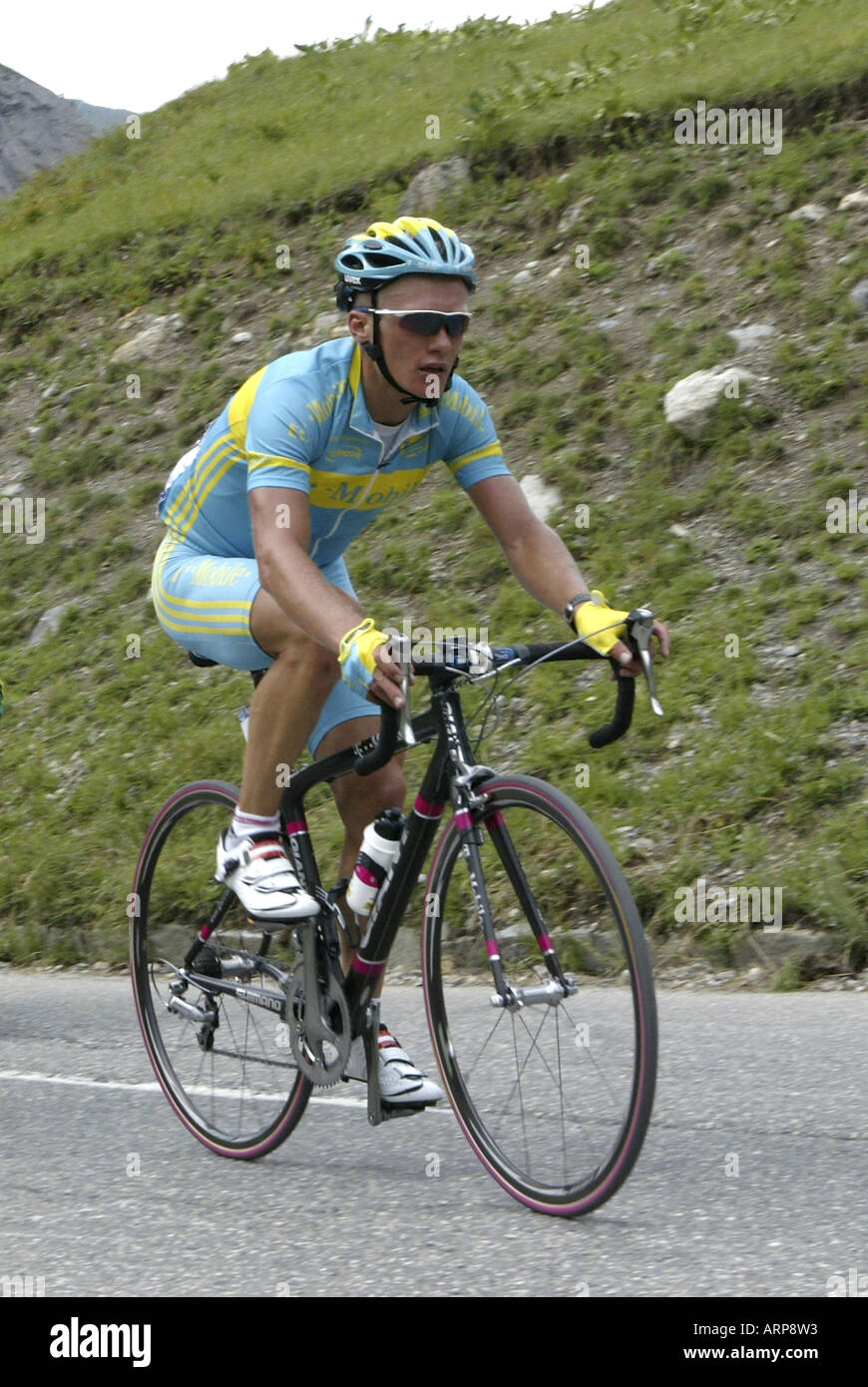 Alexander Vinokourov führt der Col du Galibier-Etappe in der Tour de France-Rennen 2005 Stockfoto