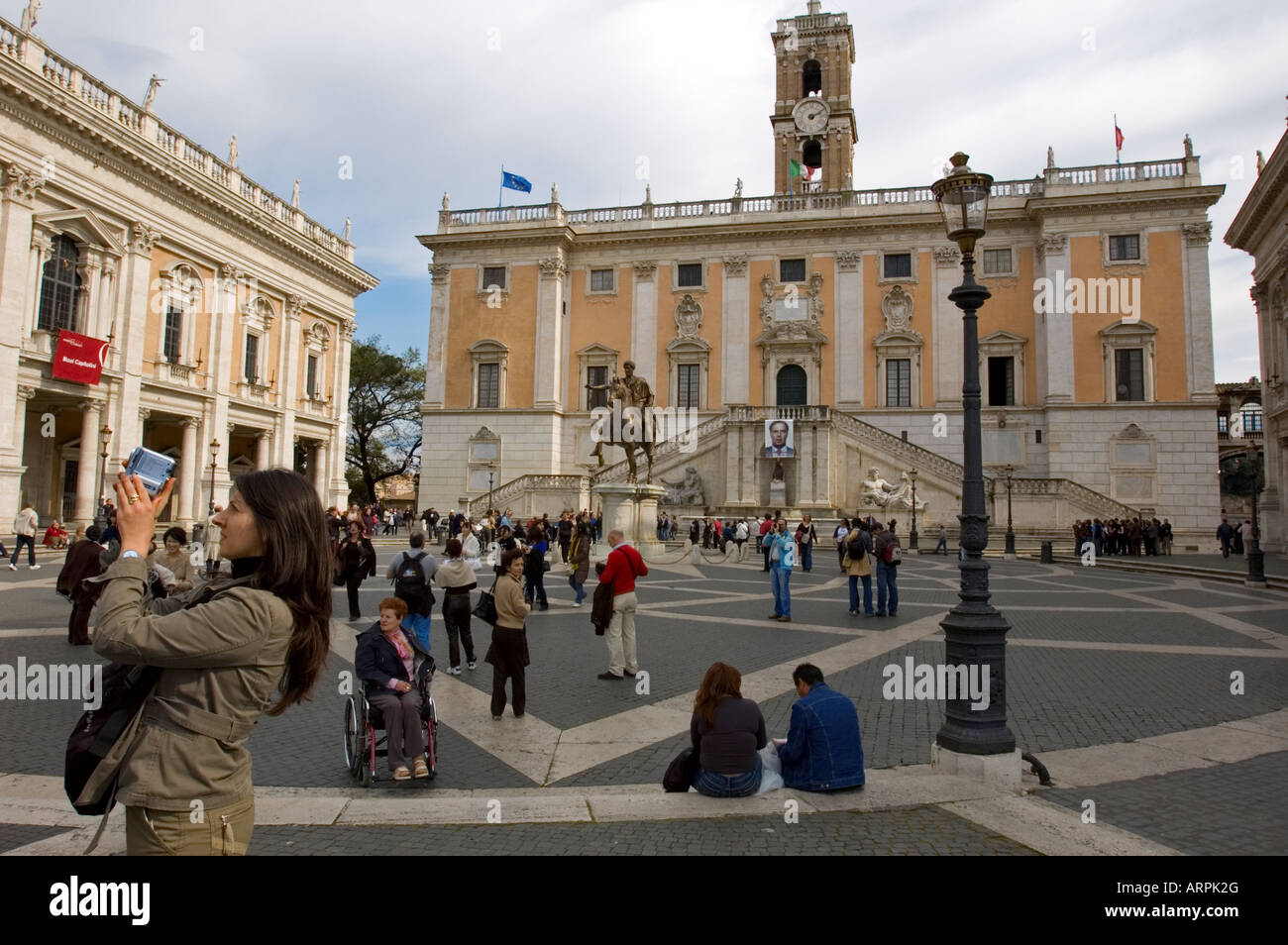 Touristen an Piazza del Campidoglio Rom Italien Stockfoto
