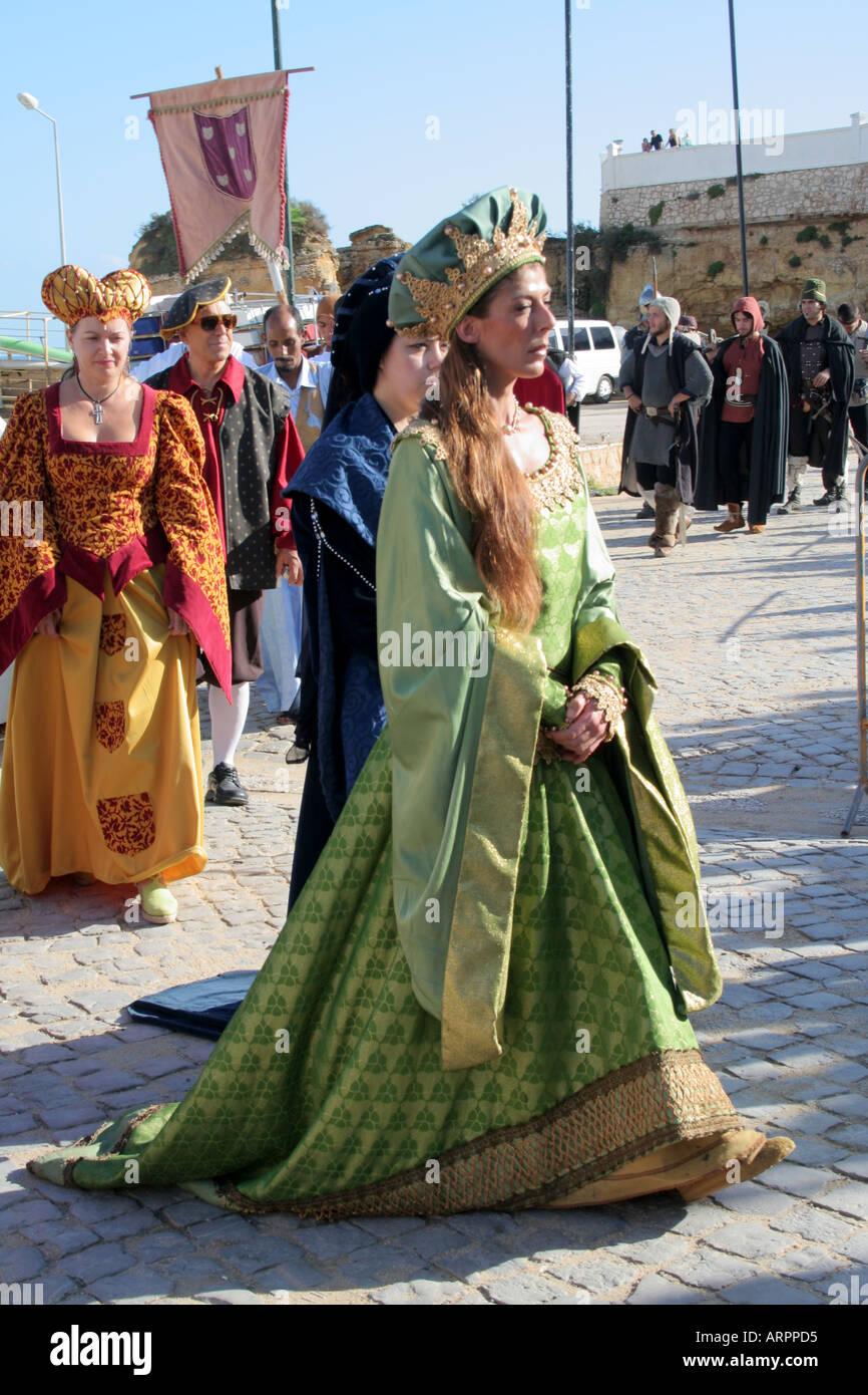 Hofdame am historischen Parade Festival Dos Descobrimentos Lagos Algarve Portugal Stockfoto