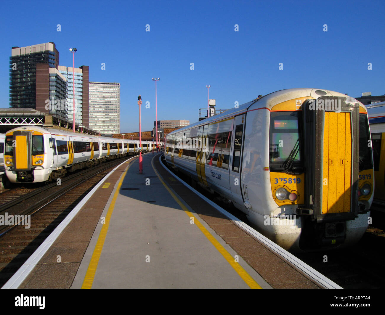 S-Bahnen im London Bridge Bahnhof Lambeth London London England Grossbritannien Vereinigtes Königreich Europa Stockfoto