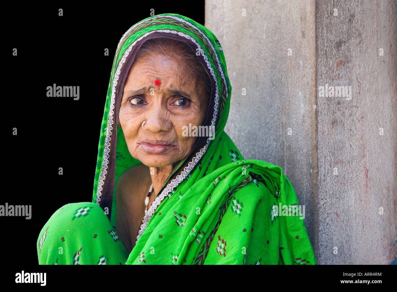 Alte Frau im Dorf, Orissa, Indien Stockfoto