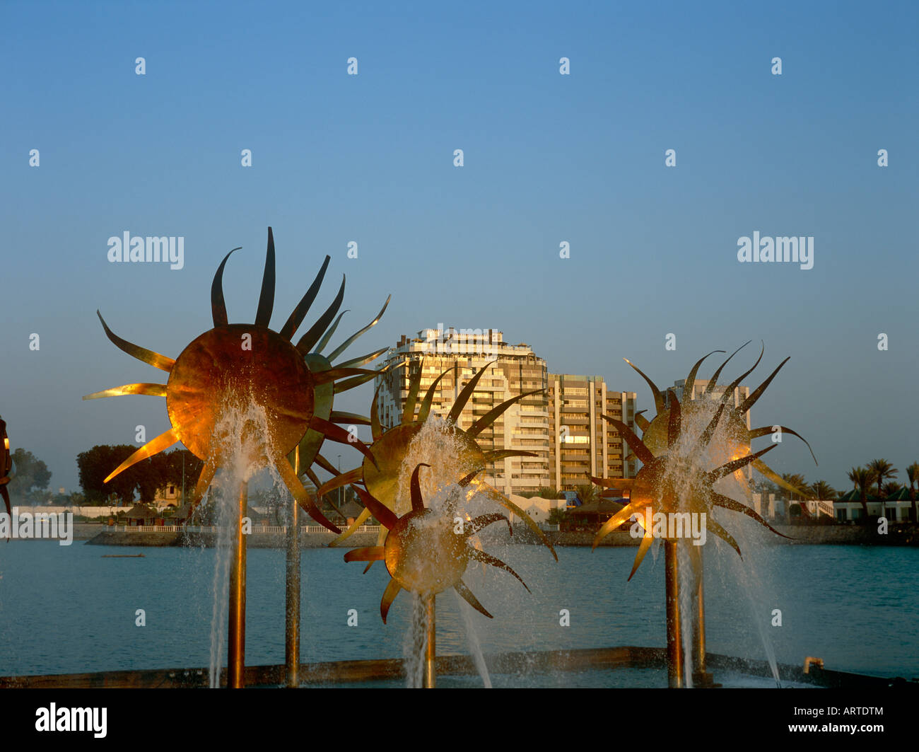 Sonne-Denkmal auf der Corniche Road in Jeddah, Saudi Arabien Stockfoto