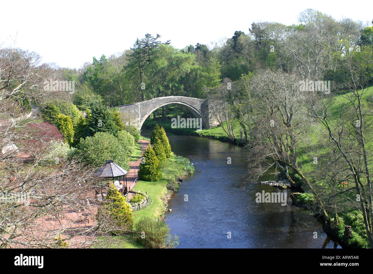 Fluß Doon und Brig O Doon in Alloway, Ayrshire, Schottland Stockfoto