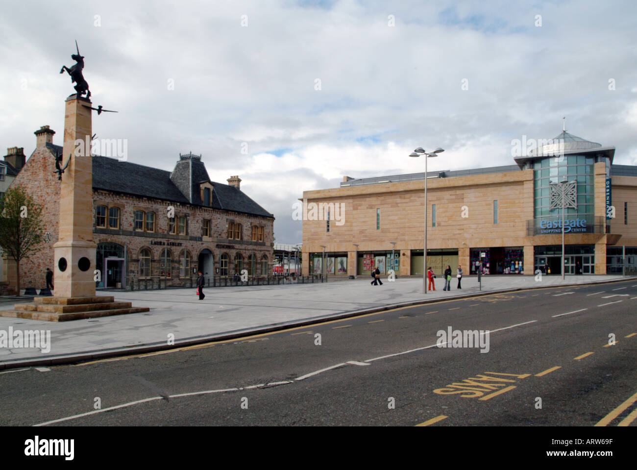 Eastgate Einkaufszentrum Falcon quadratische Inverness Schottland Stockfoto