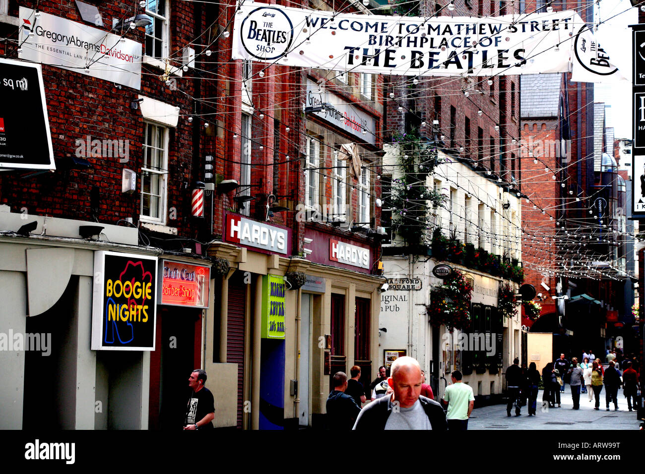 Mathew Street in Liverpool Lage des Cavern Club, wo die Beathes gespielt Stockfoto