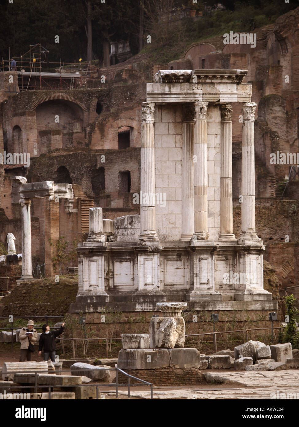 Reste des Tempels der Vestalinnen auf dem Forum Romanum in Rom-Latium-Italien Stockfoto