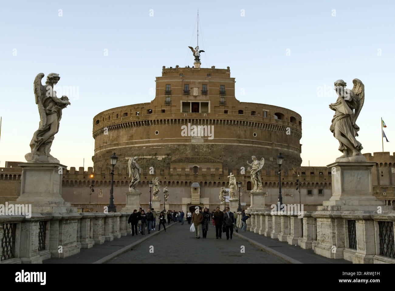 Die Brücke und das Schloss Sant'Angelo in Rom Stockfoto