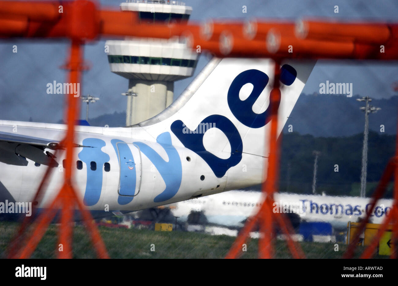 Flybe Jet Flugzeug am Flughafen Gatwick Stockfoto
