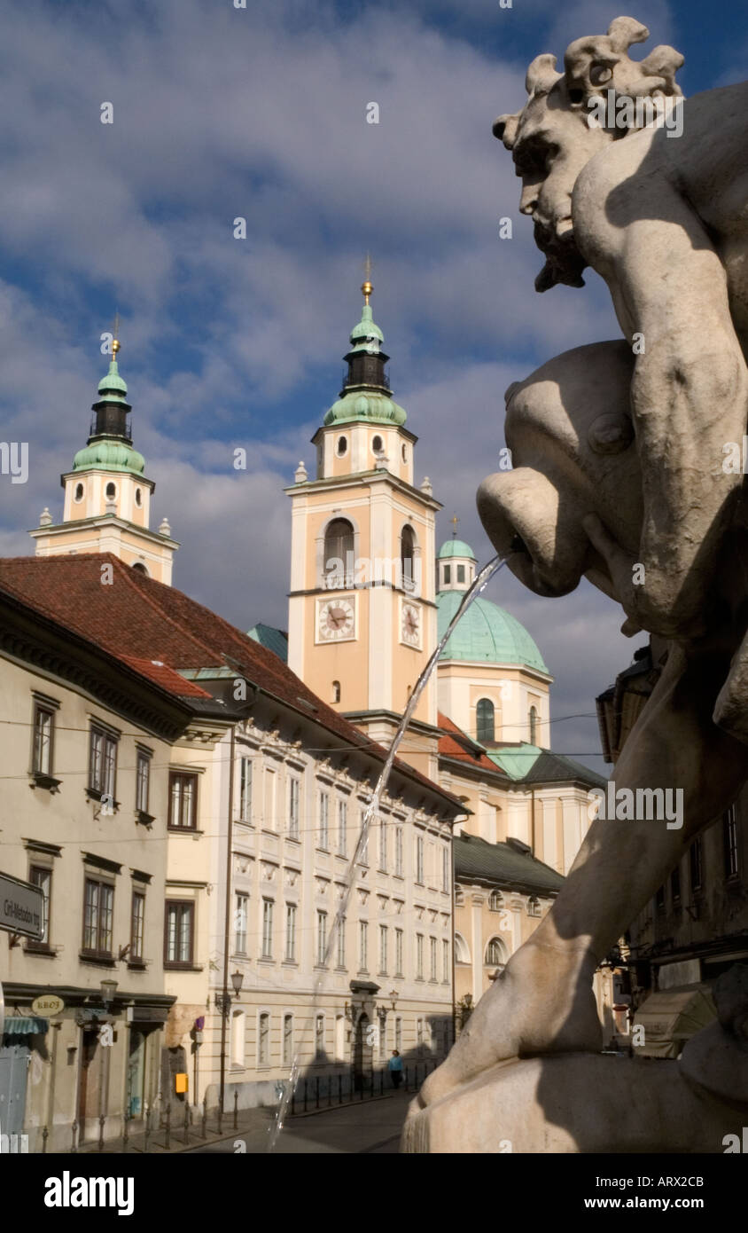 Kathedrale und die drei-Flüsse-Brunnen Ljubljana Slowenien Europa Stockfoto