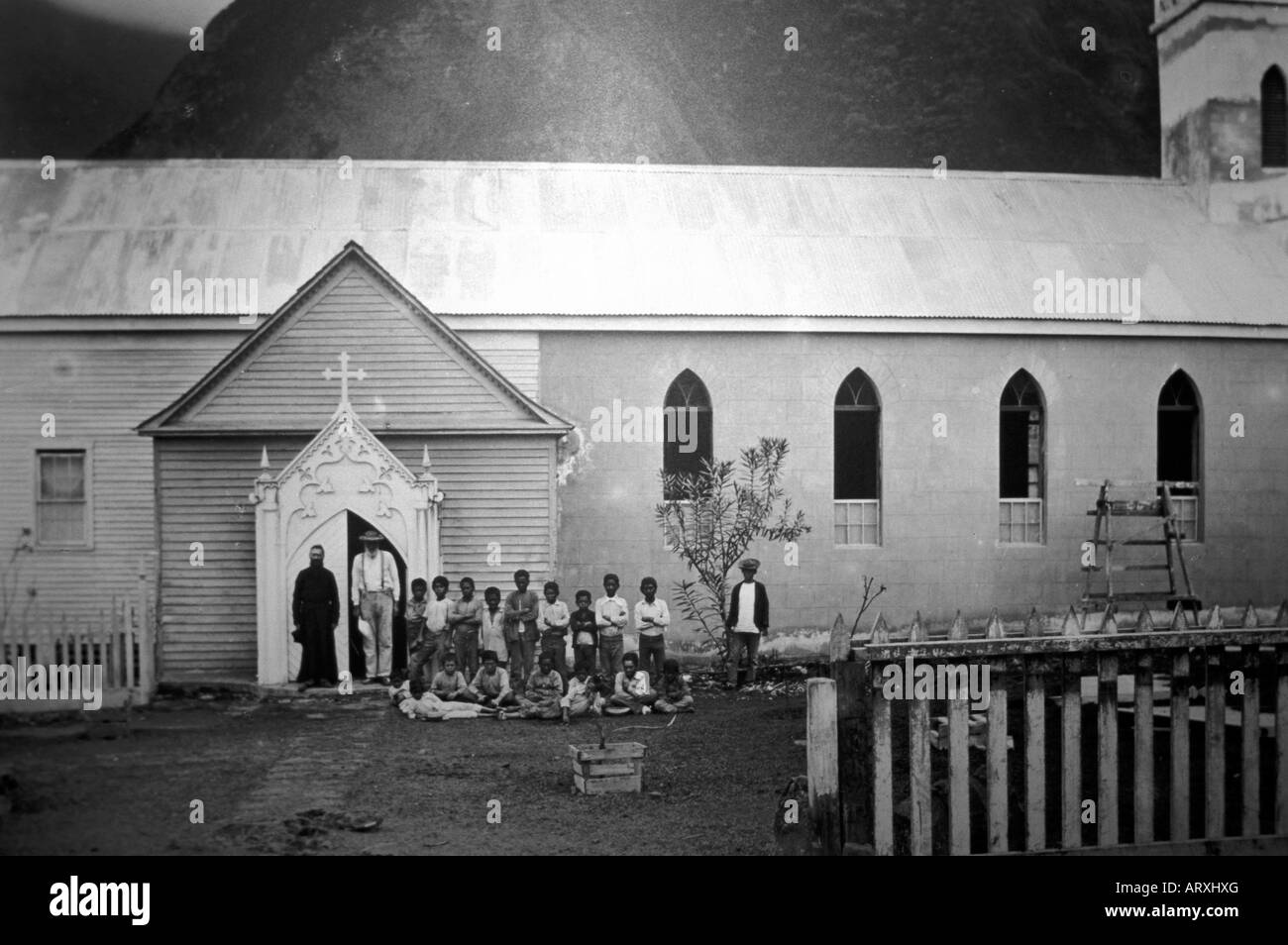 Schwarzen & weiße Foto von der Kirche auf Molokai wo Vater Danien hawaiianischen Eingeborenen spirituelle und medizinische Hilfe geleistet Stockfoto