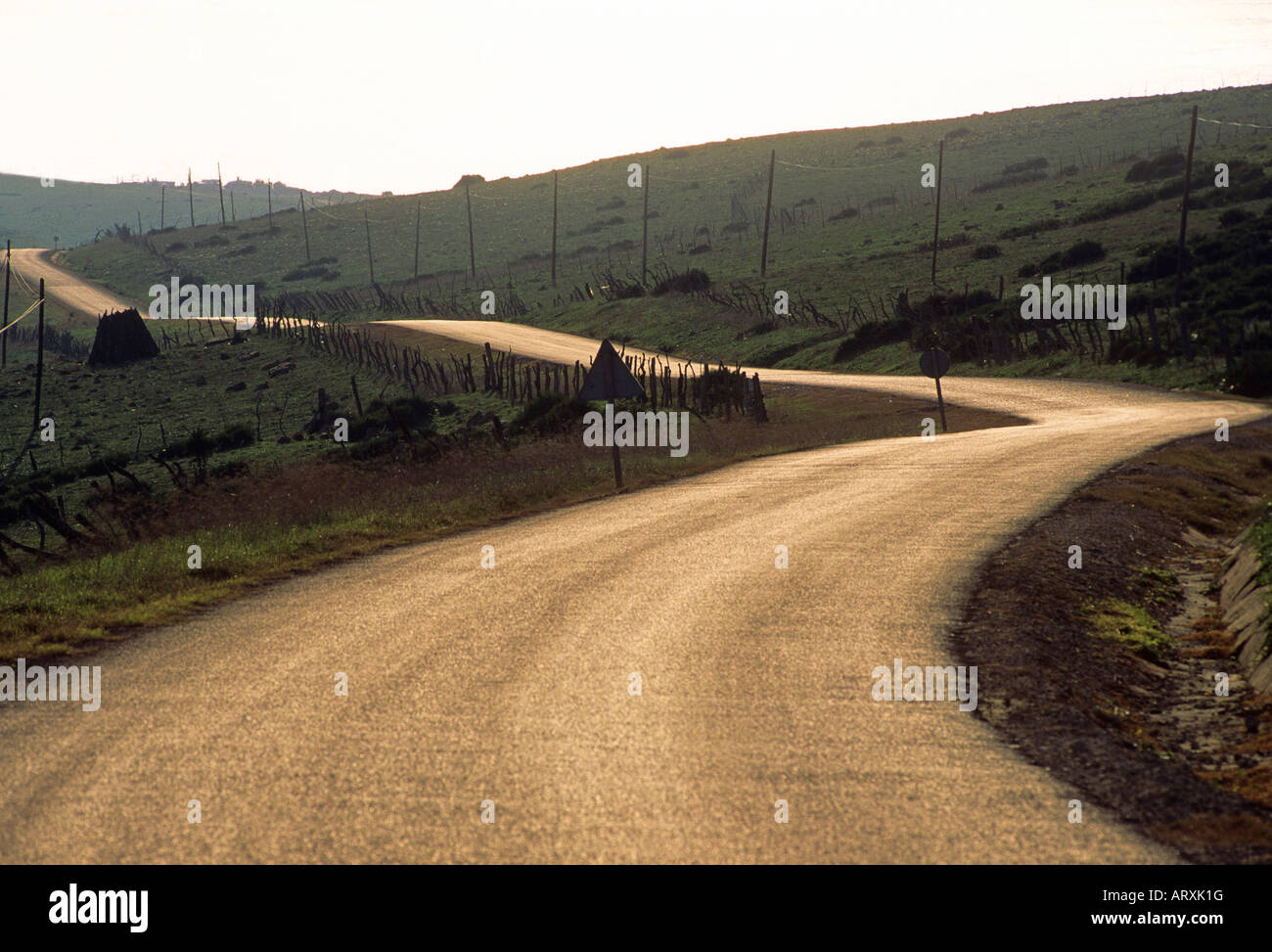 Landstraße am Abend Region der Highlands-Schottland-Großbritannien Stockfoto