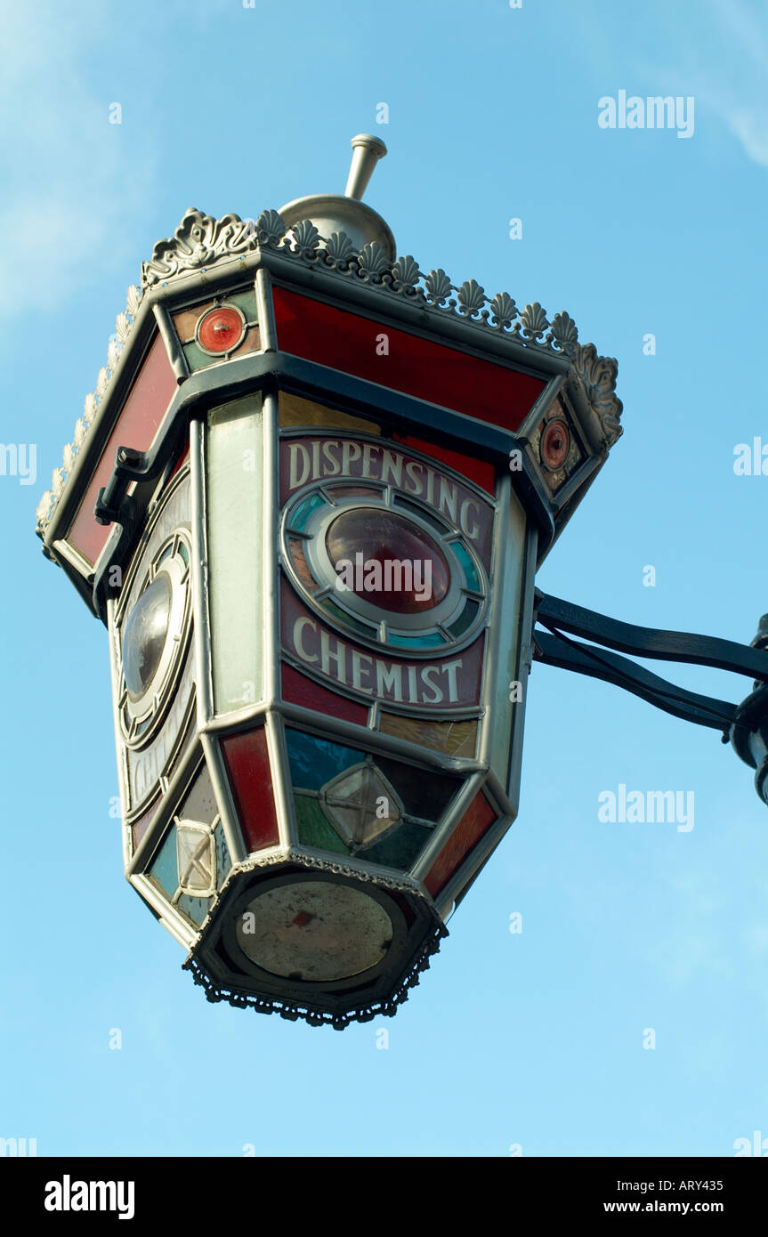 Antike Chemiker Schild ein Chemiker in Milford Surrey Stockfoto