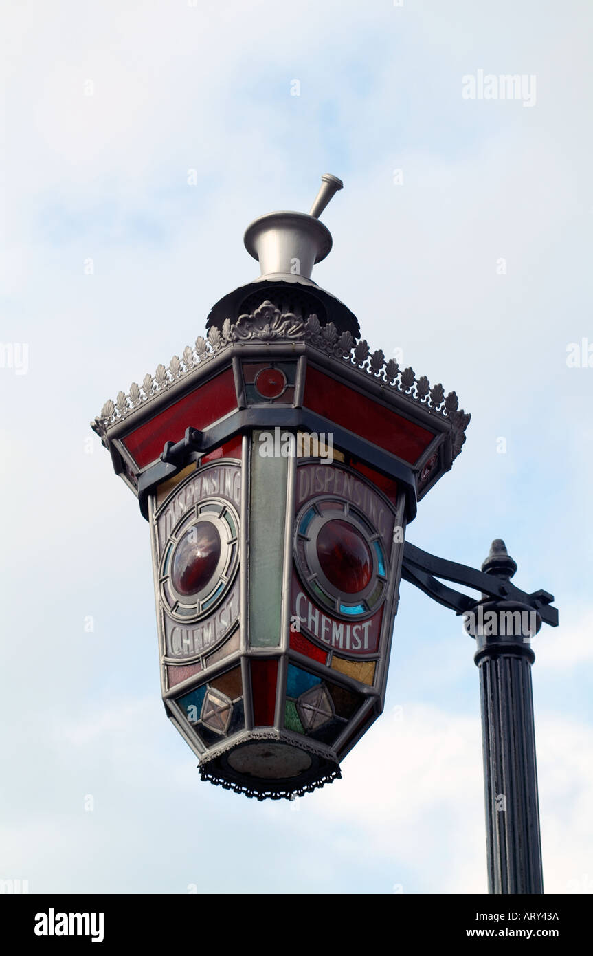 Antike Chemiker Schild ein Chemiker in Milford Surrey Stockfoto