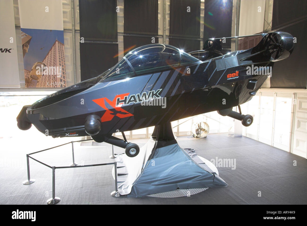 The X-Hawk™ Experimentalfahrzeug Backbordseite Stockfoto