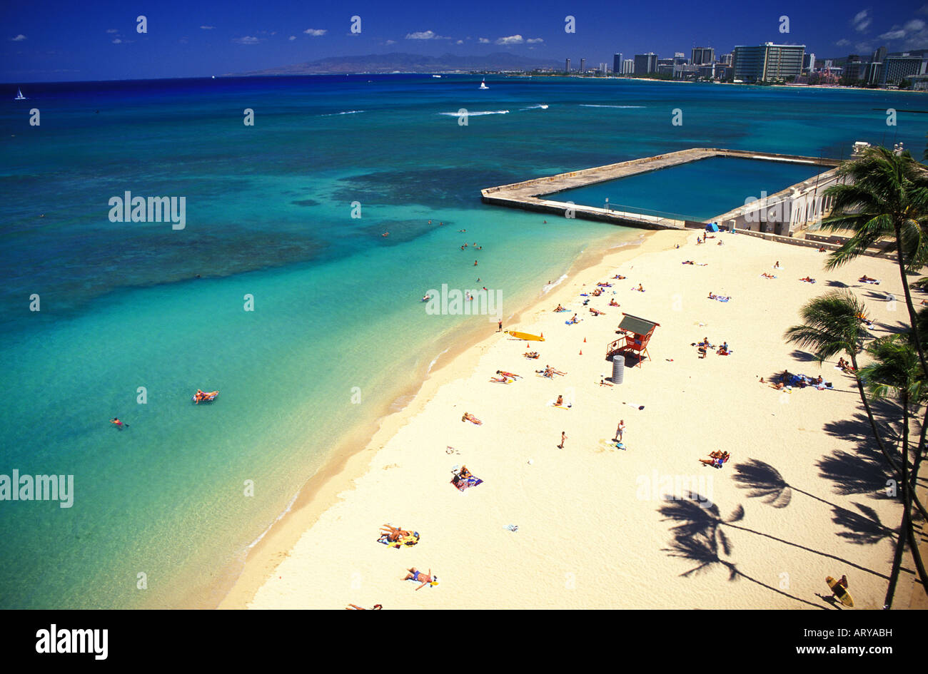 Sans Souci Strand (Französisch: ohne Sorge) lokal als Kaimana Beach bekannt ist. Gelegen an der Ostseite der Waikiki beach Stockfoto