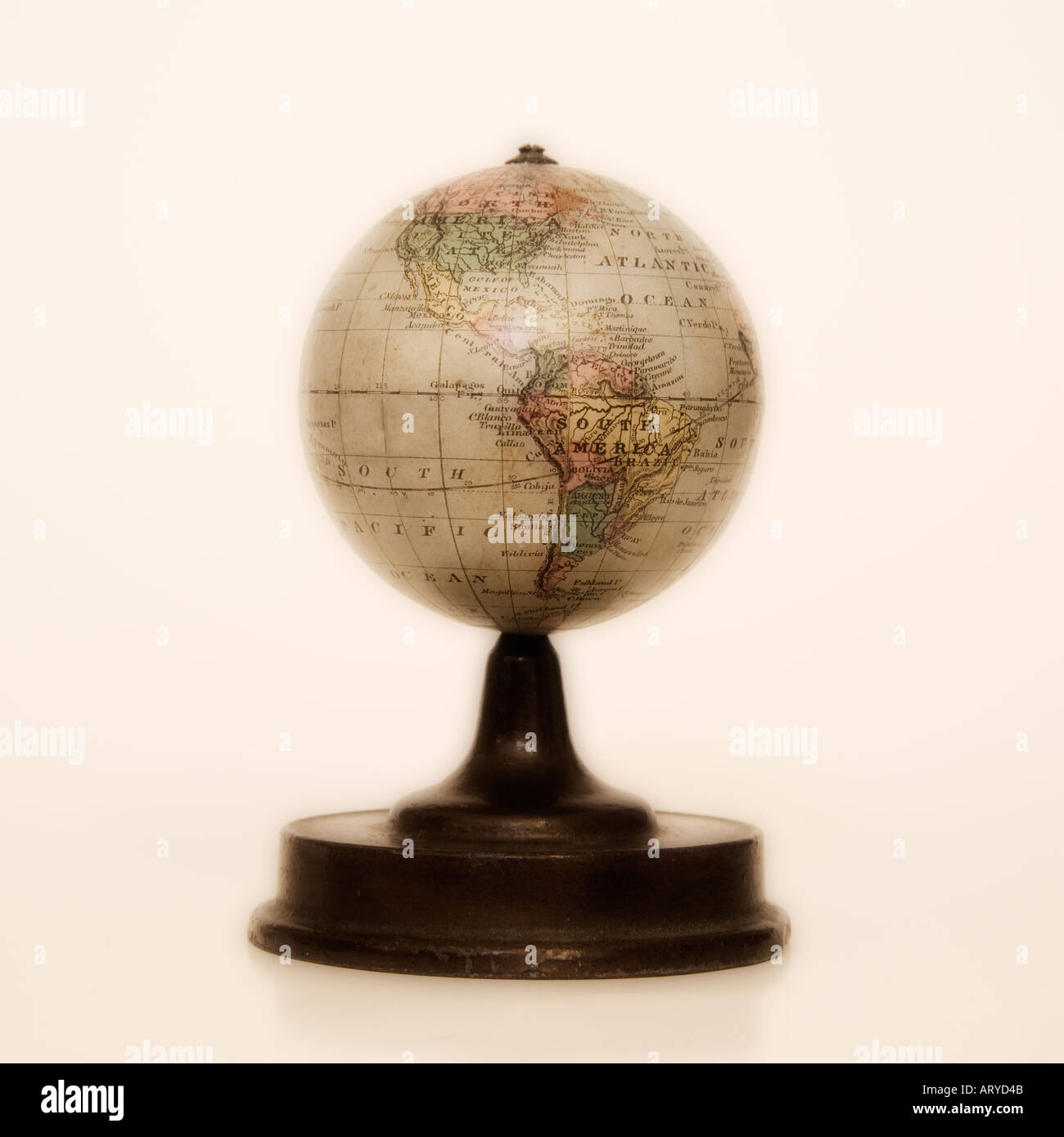 Antiker Globus auf Ständer Stockfoto