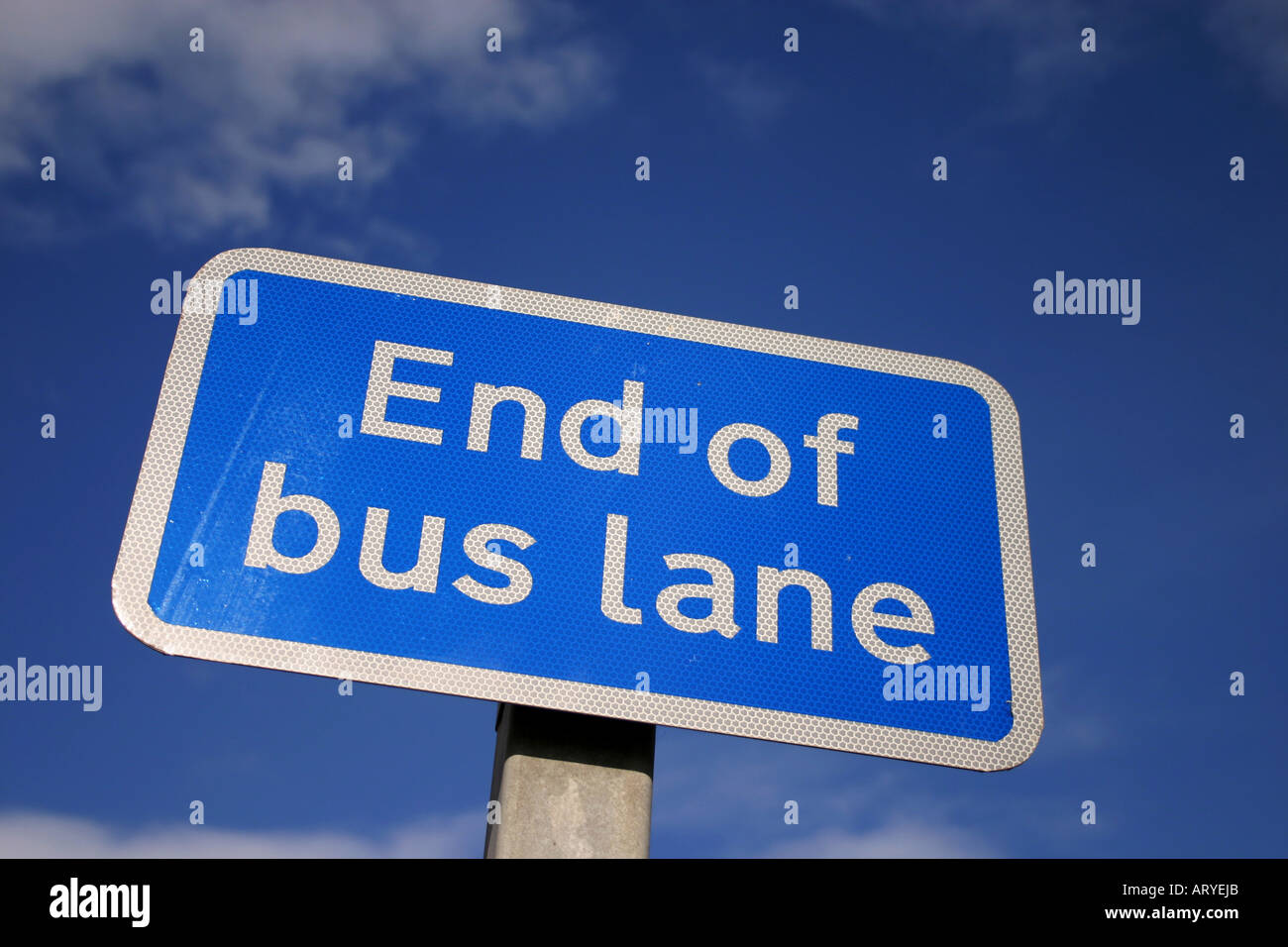 Ende der Busspur Zeichen in Newcastle Upon Tyne, Vereinigtes Königreich Stockfoto