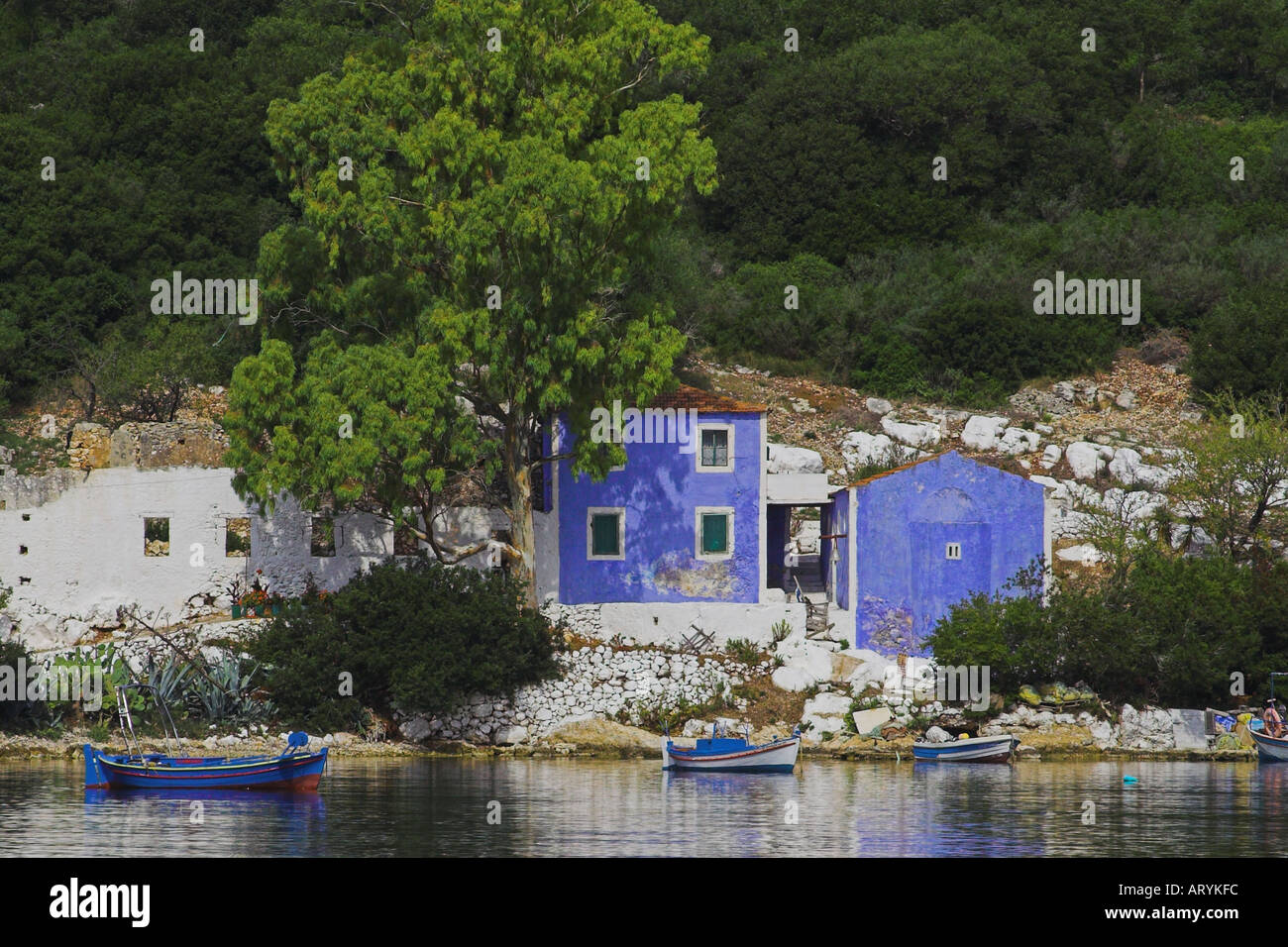 Blaues Haus Am Meer Stockfoto Bild 5273595 Alamy