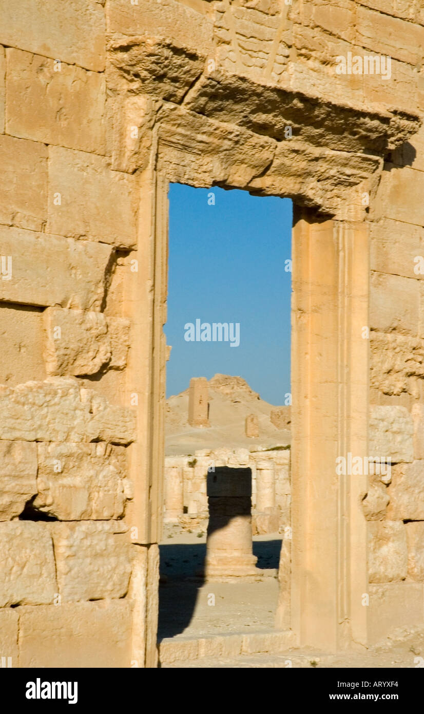 Tür, Eingangsportal, inmitten der Ruinen der alten Tadmor, Palmyra, Zentrum von Syrien, Naher Osten. DSC 5883 Stockfoto