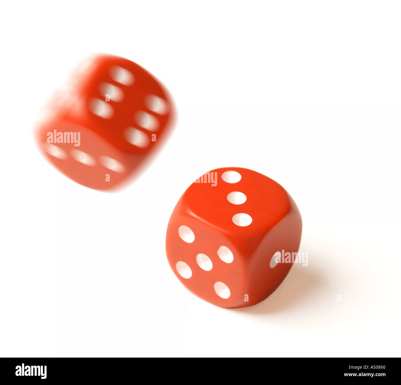 Nahaufnahme von roten Würfel auf weißem Hintergrund Konzept Stockfoto