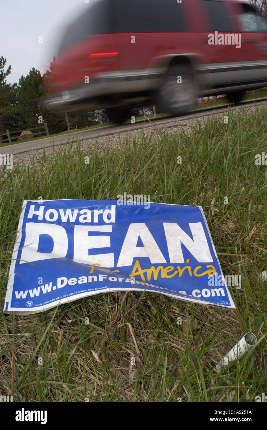 Howard Dean-Kampagne-Zeichen an der Seite der Straße liegen Stockfoto