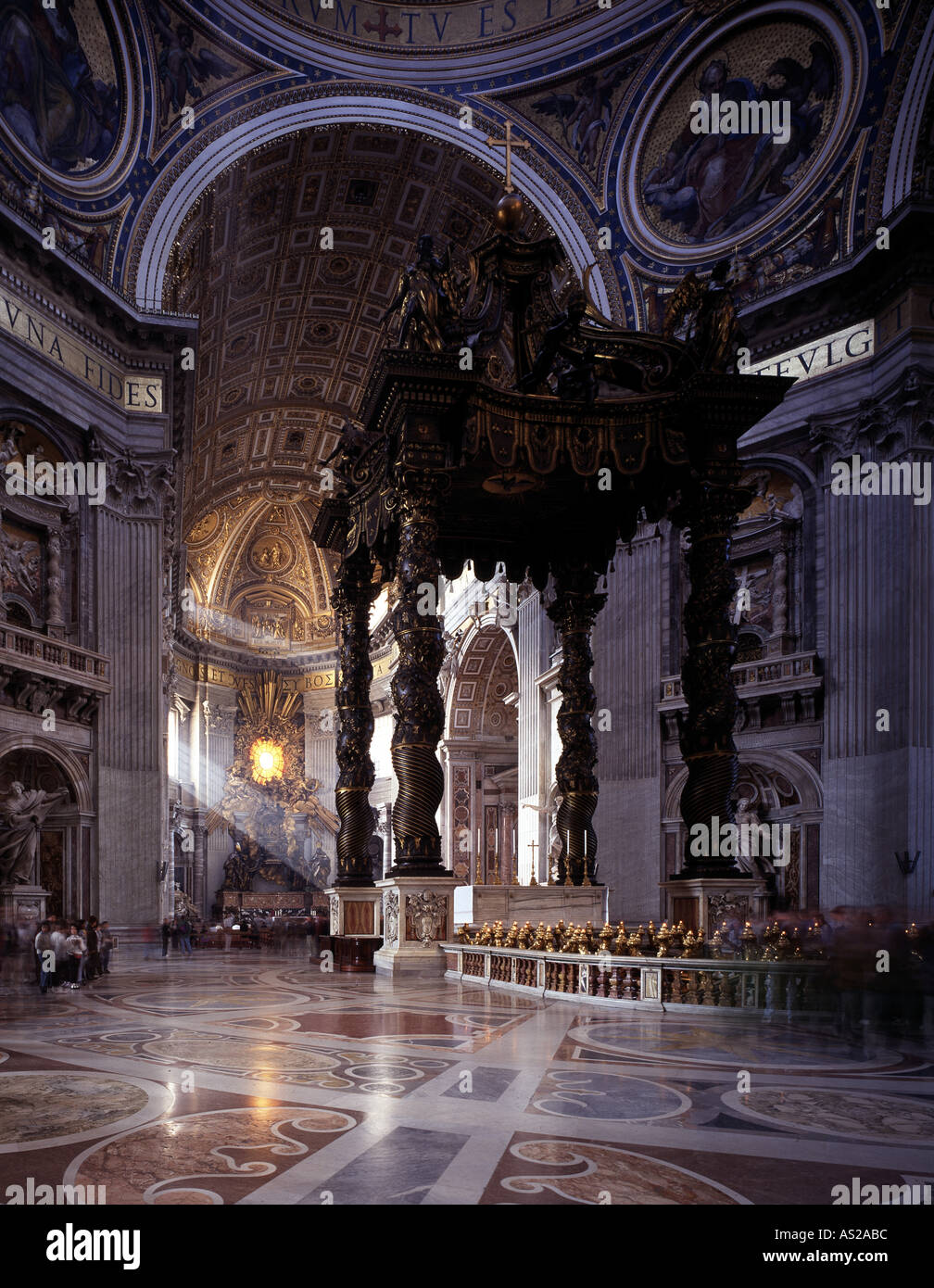 Rom, San Pietro (St. Peter, Petersdom), Innenbereich Mit Baldachin Stockfoto