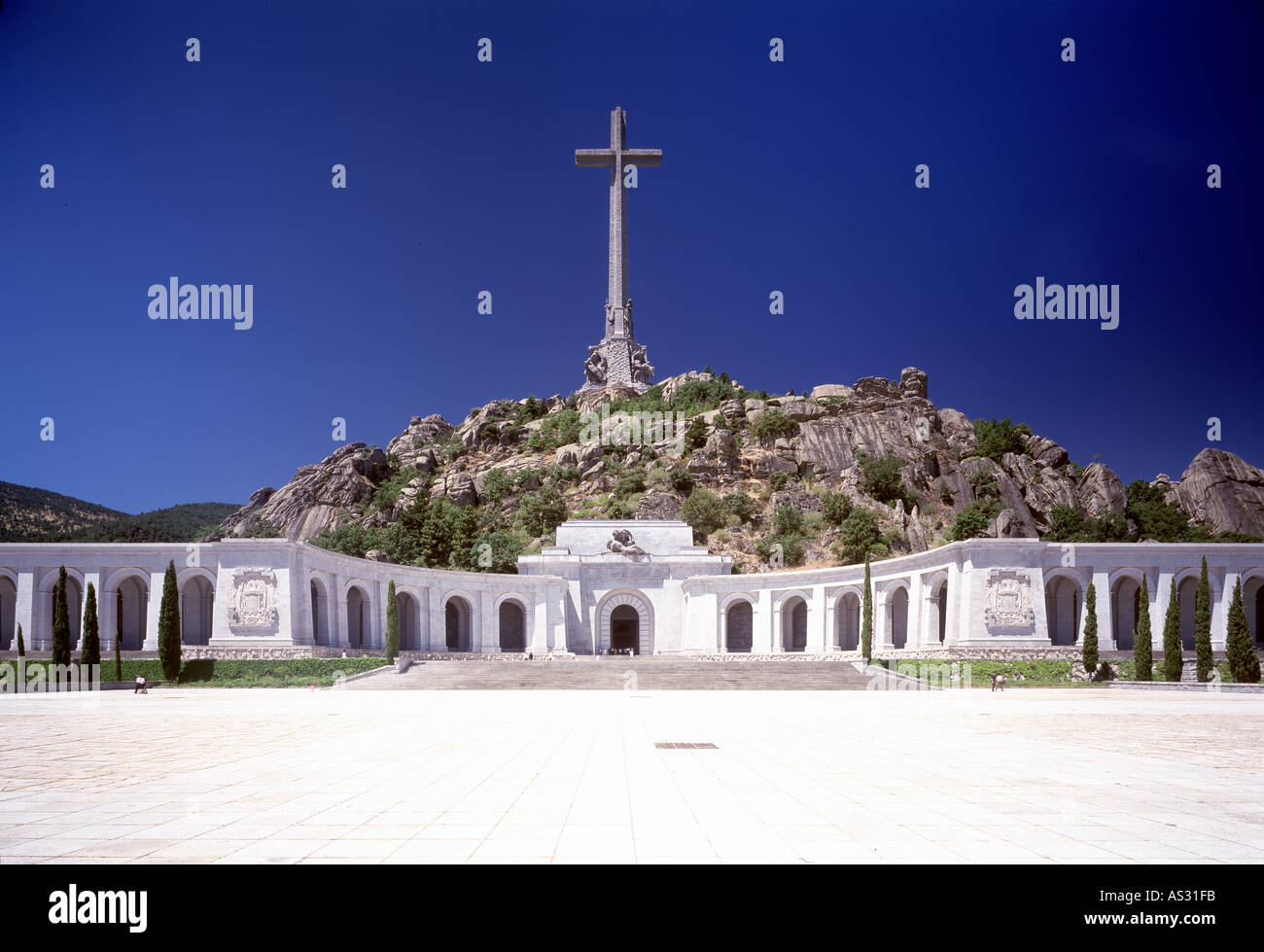 Valle de Los Caídos, Esplanade, Vor der Basilika Sta. Cruz, 1940-1958 Stockfoto