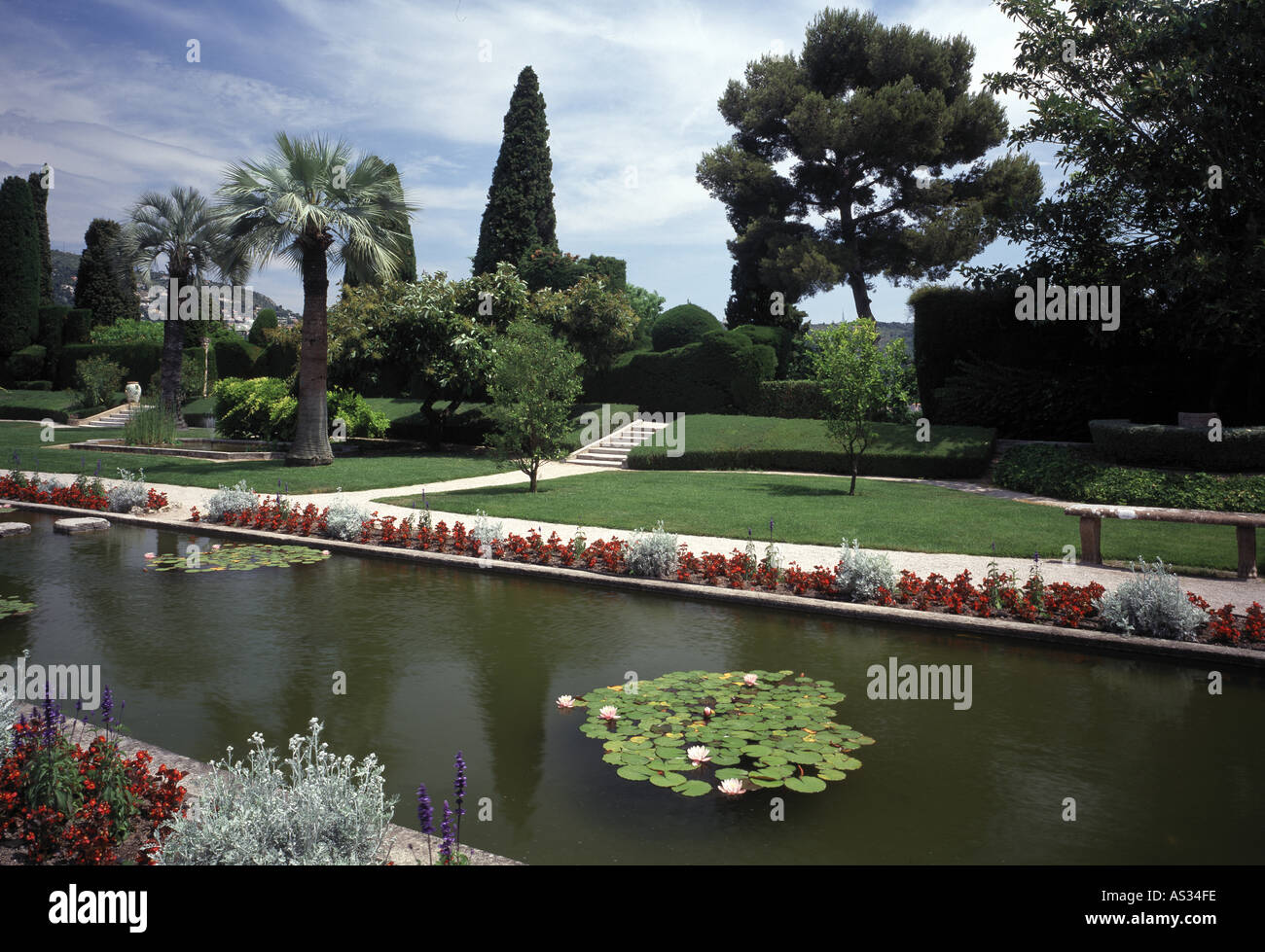 Cap Ferrat, Villa Ephrussi de Rothschild, Ansicht der Gartenanlage Stockfoto