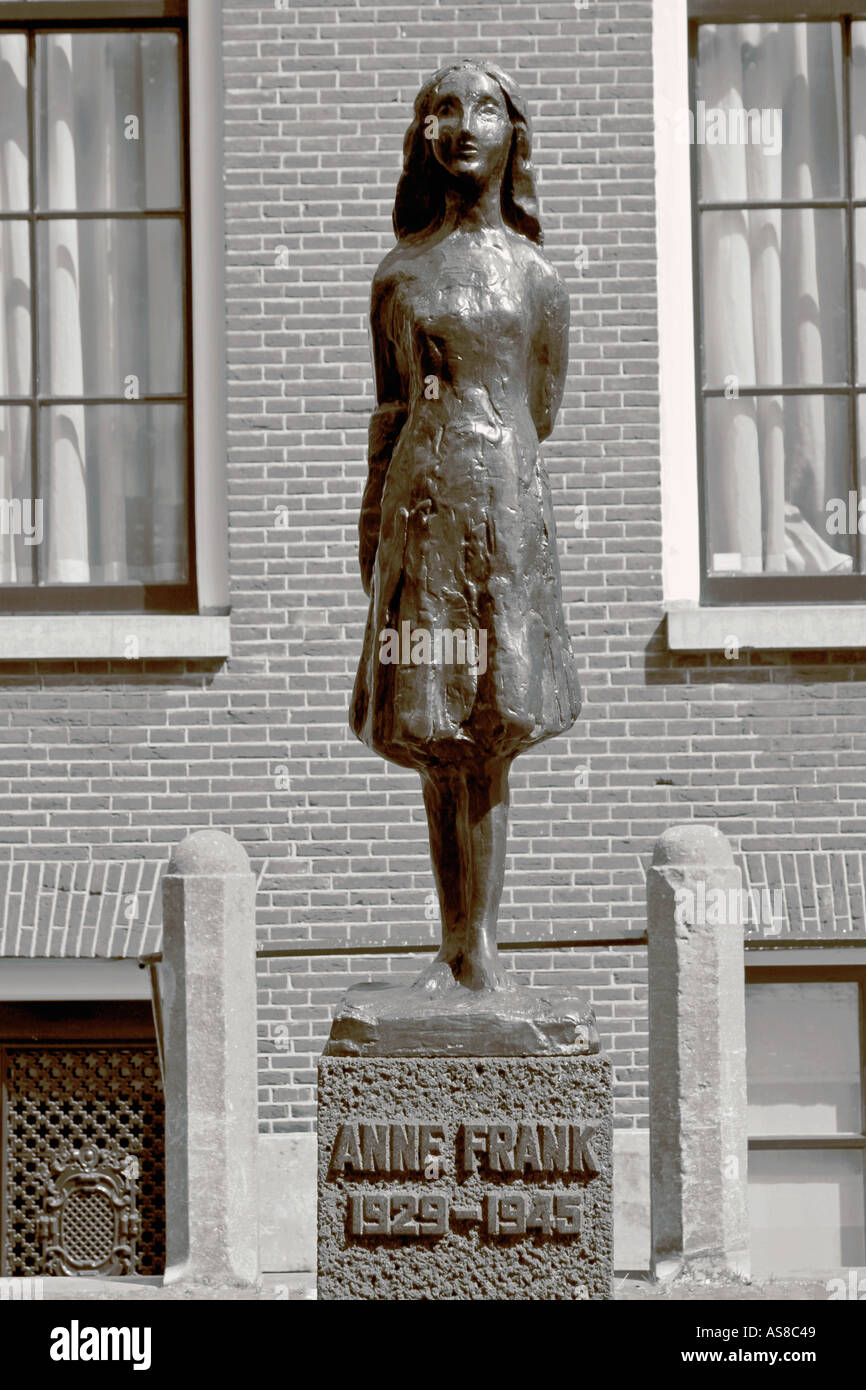 Amsterdam, Holland.  Statue von Anne Frank Stockfoto