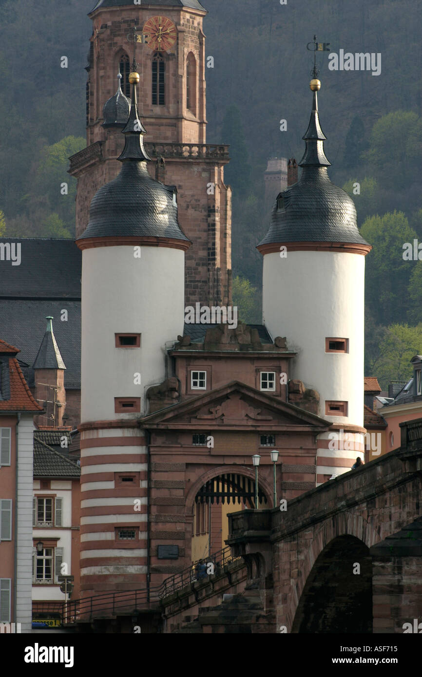 Heidelberger alte Brücke und Tor Stockfoto