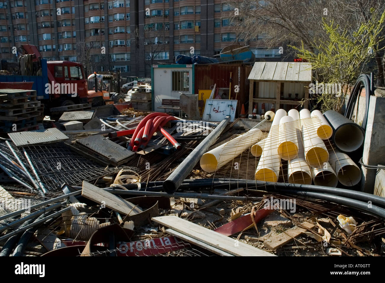 Construction tubes -Fotos und -Bildmaterial in hoher Auflösung – Alamy